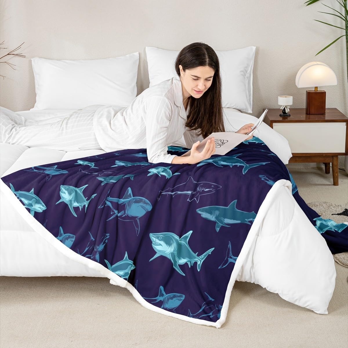 Sharks Sherpa Blankets Large Reef Shark Fleece Blanket Deep Ocean Animal Fuzzy Blanket for Kids Boys Girls,Rodents Wild Marine Life Hawaiian Throw Child Room Decor Twin 60"x80" Navy Blue