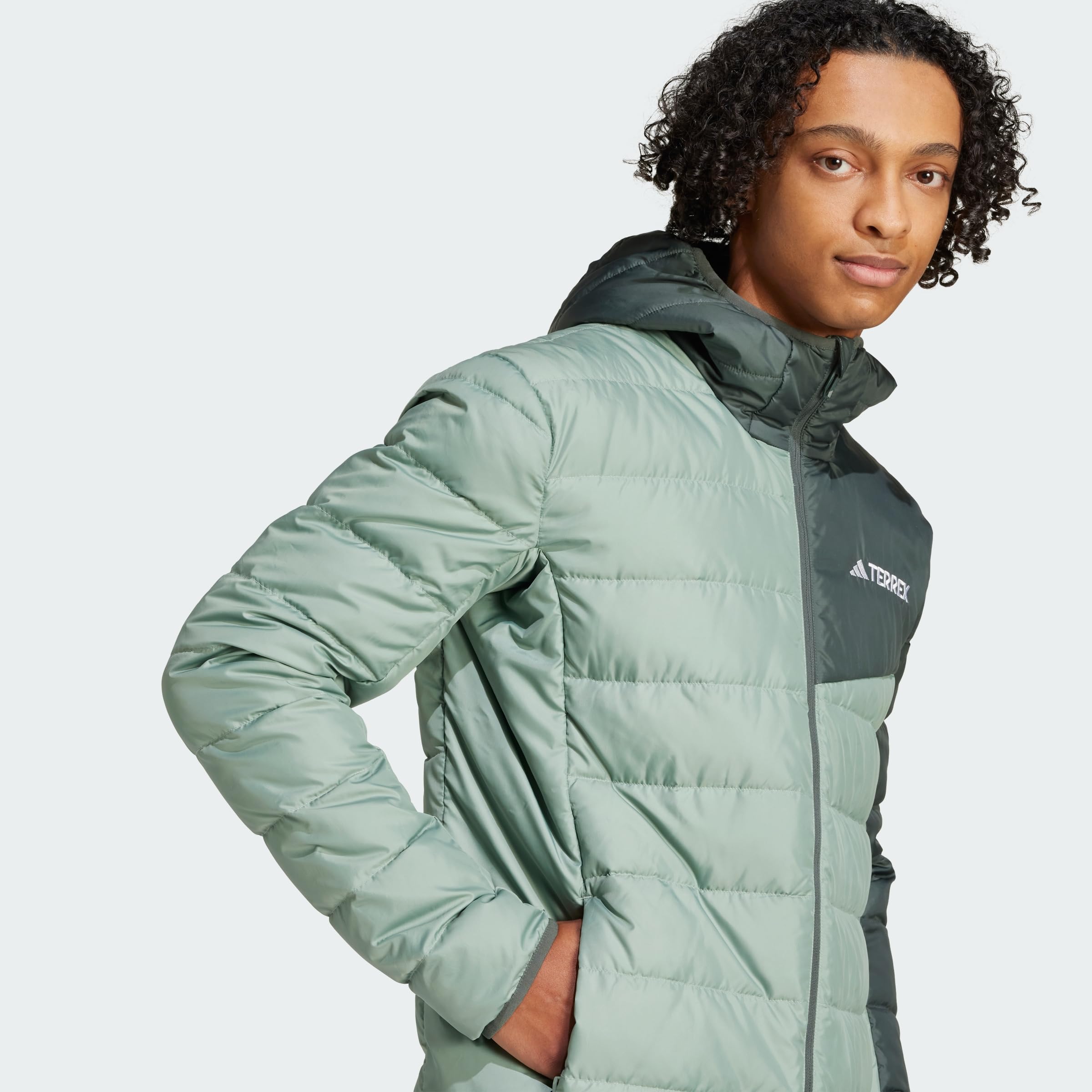 adidas Men's Chaqueta con capucha Terrex Multi Light Down