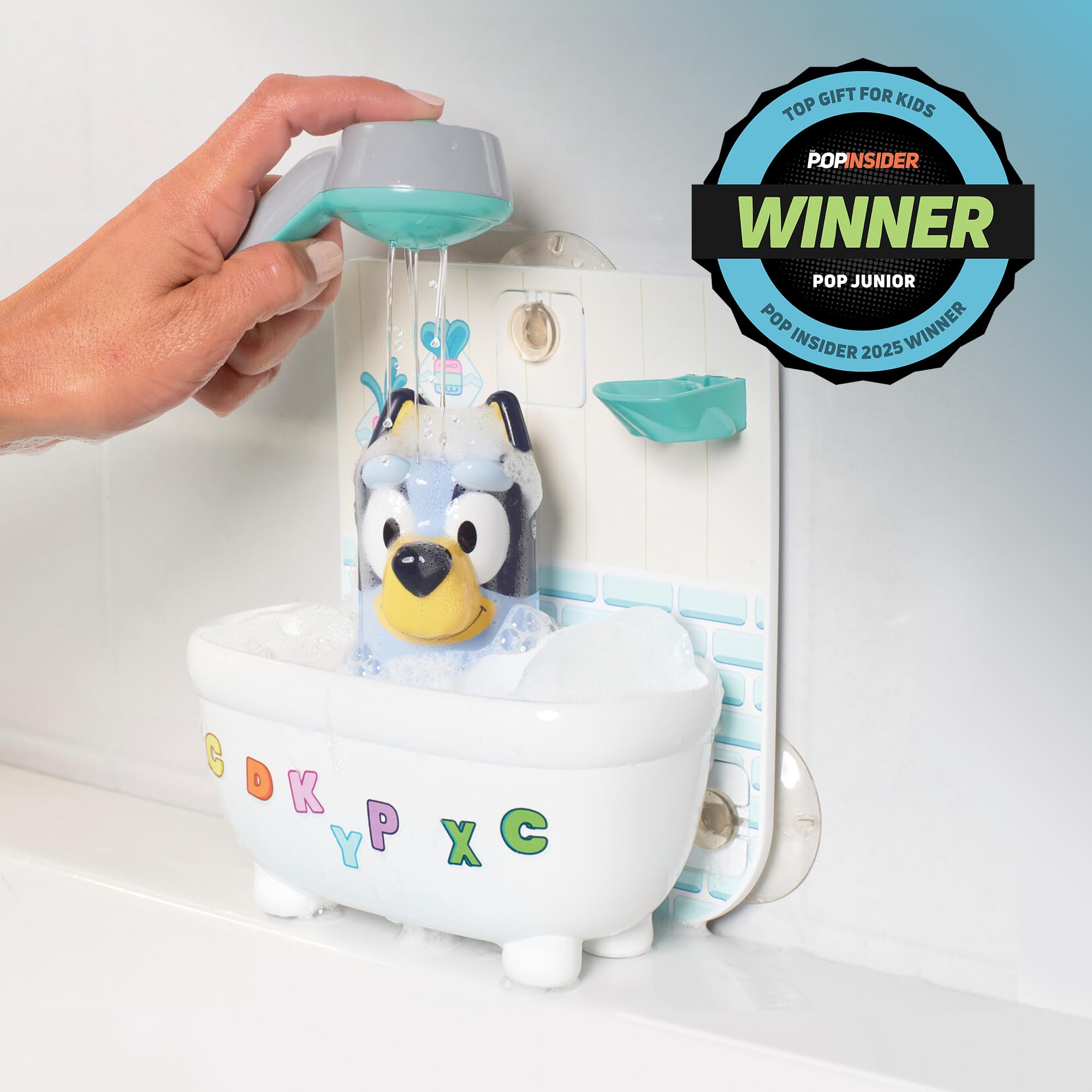 Toomies Bluey Prend Son Bain, Jouet de Bain Interactif, Eau et Bulles, Pommeau de Douche Fonctionnel, Développement des Compétences, pour Enfants Dès 18 Mois