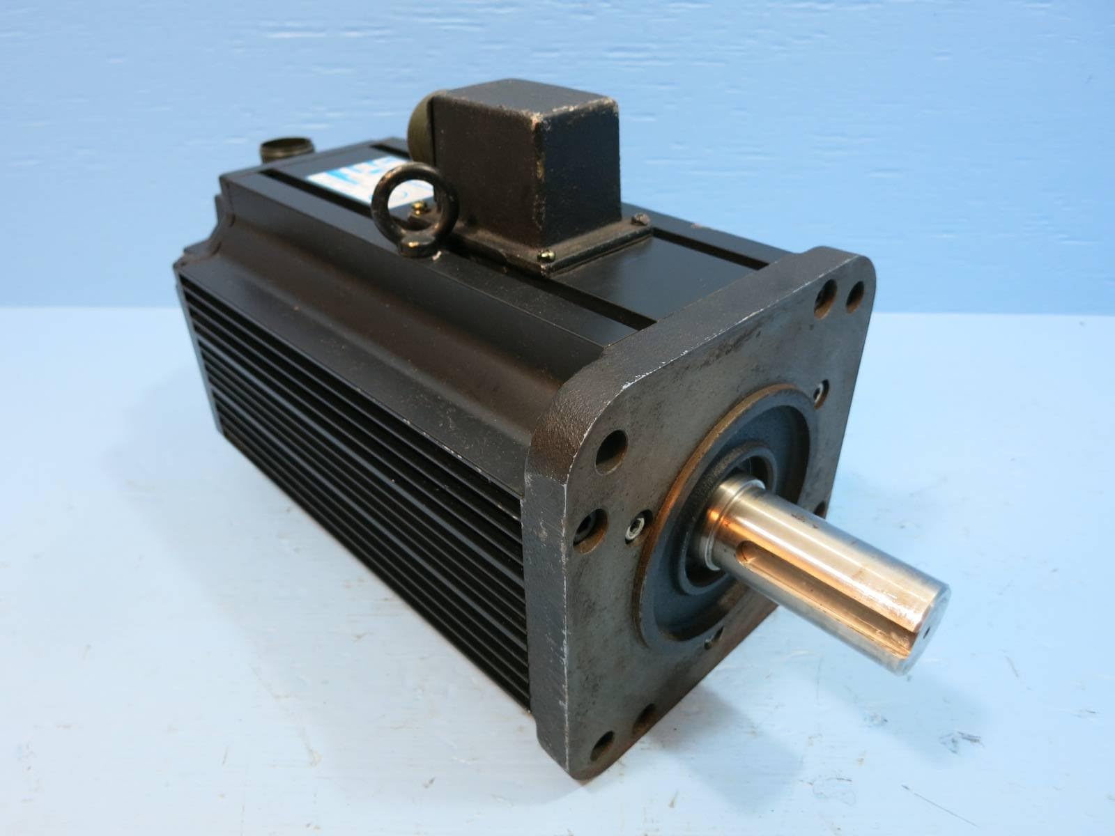Yaskawa USAGED-20A22KE AC Servo Motor USAGED20A22KE UT0PH-81AUS 1.8 kW 1500 RPM