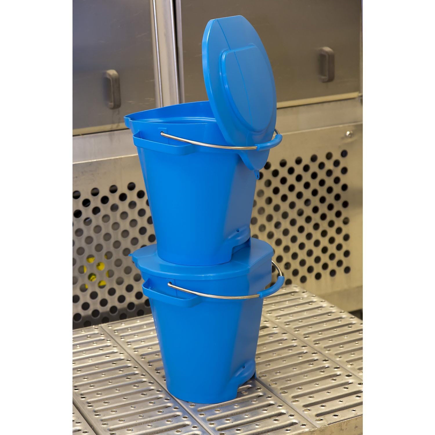 Vikan - Hygienischer Eimer - Mit Ausguss - Maßeinteilung - 20L - Blau