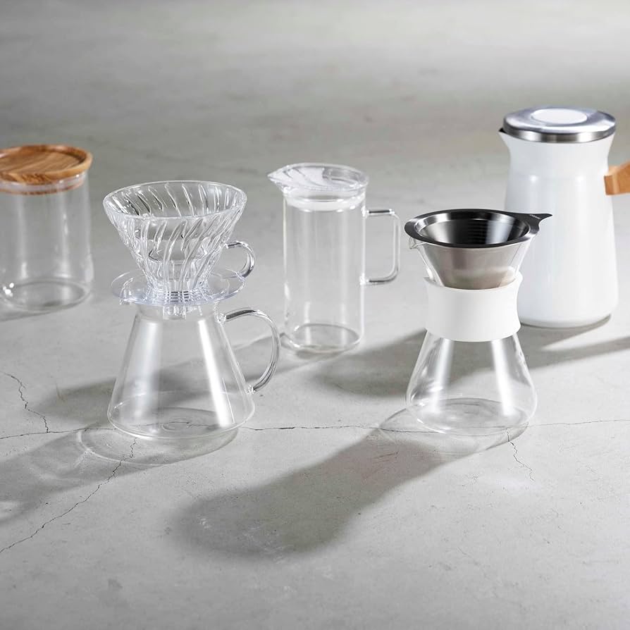 HARIO V60 ハリオコーヒーメーカー 限定色ホワイト　グラス4個付き HARIO V60 ハリオコーヒーメーカー 限定色ホワイト グラス4個