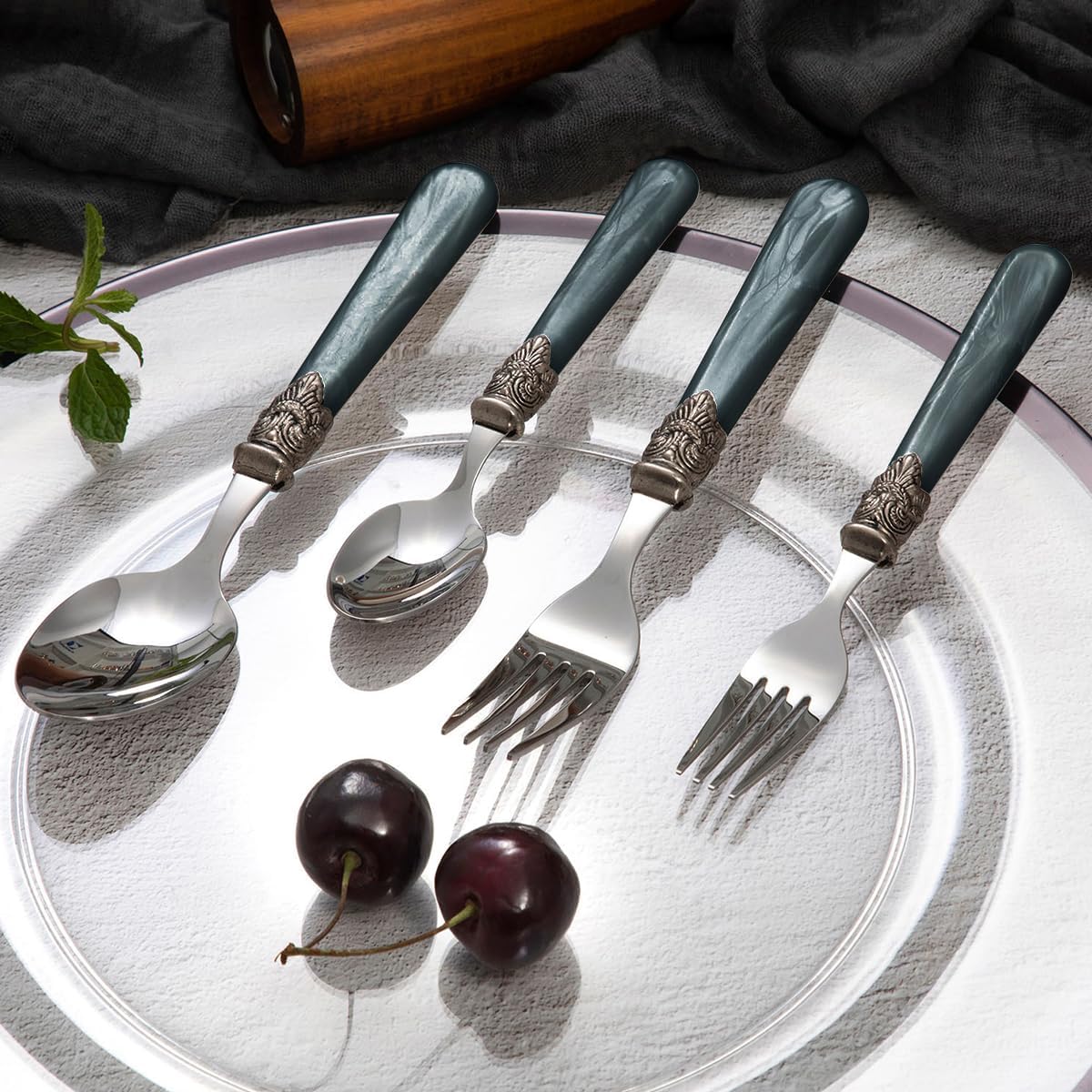20 pieces 18/10 Stainless Steel Silverware Sets With Deep Grey Handle,Vintage Cutlery Sets,Sliverware set Service for 4,Dishware Safe (20, Deep Grey)