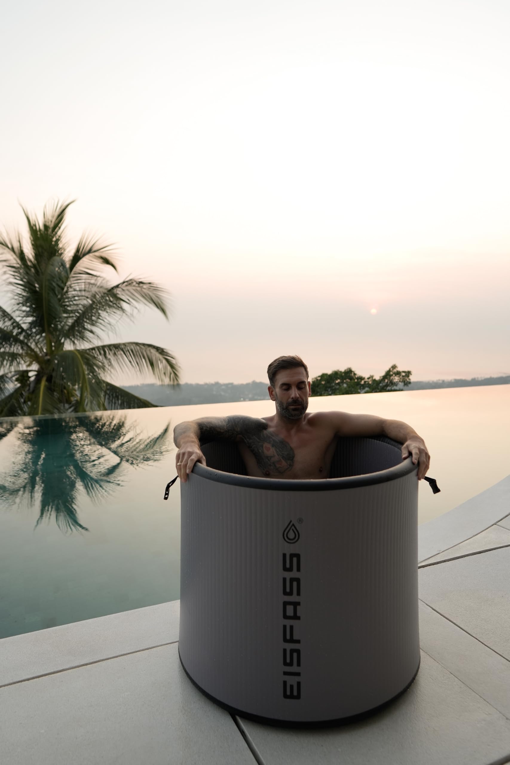 Air mini grau extra Isolierung (90 cm Ø x 75 cm ⇡) Eistonne zum Eisbad ca. 350 Liter Eistonne Kältetherapie Regeneration nach dem Sport Eisbaden