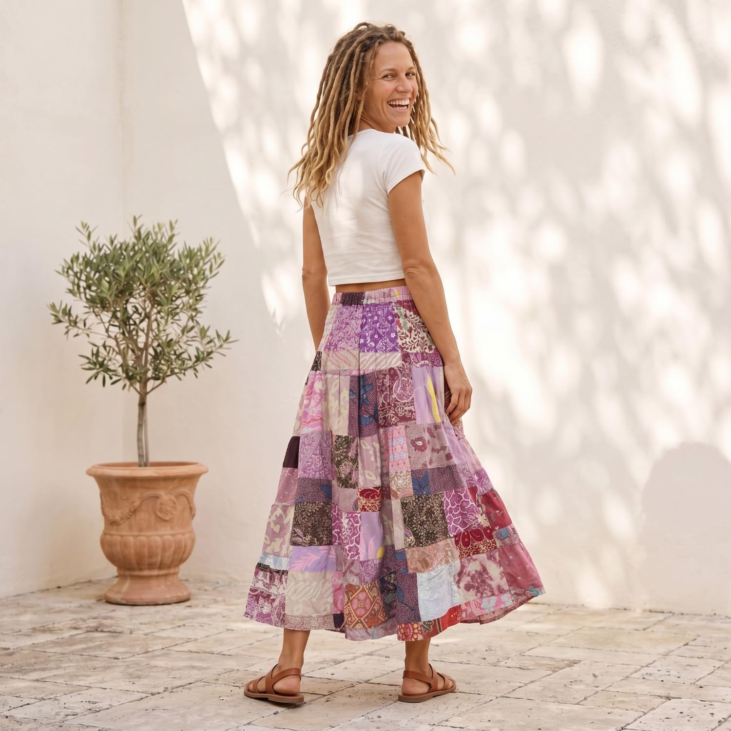 Weit schwingender upcycling Patchwork Maxirock, Boho Baumwolle, grün | Luftiger, bequemer Maxi-Rock, breiter elastischer Bund, 100% Baumwolle, einzigartiges Design, ideal für Sommer-Outfits.