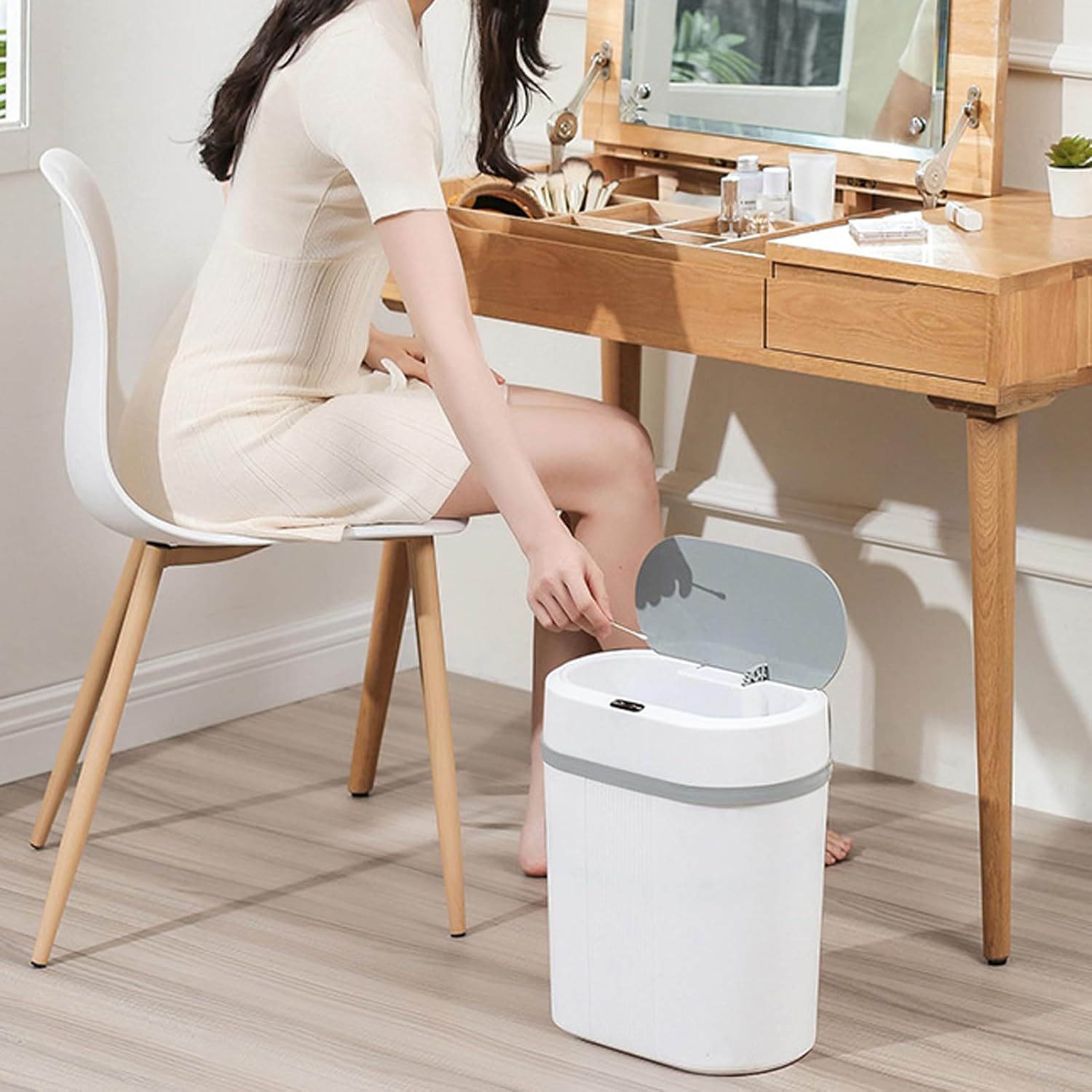 Tyenaza 12L Cubo de Basura Inteligente con Tapa, Cubos de Basuras Automático sin Contacto, Bote de Basuras con Sensor de Movimiento, Cubos de Basuras de Baño Blanco, para Sala Estar Dormitorio Cocina