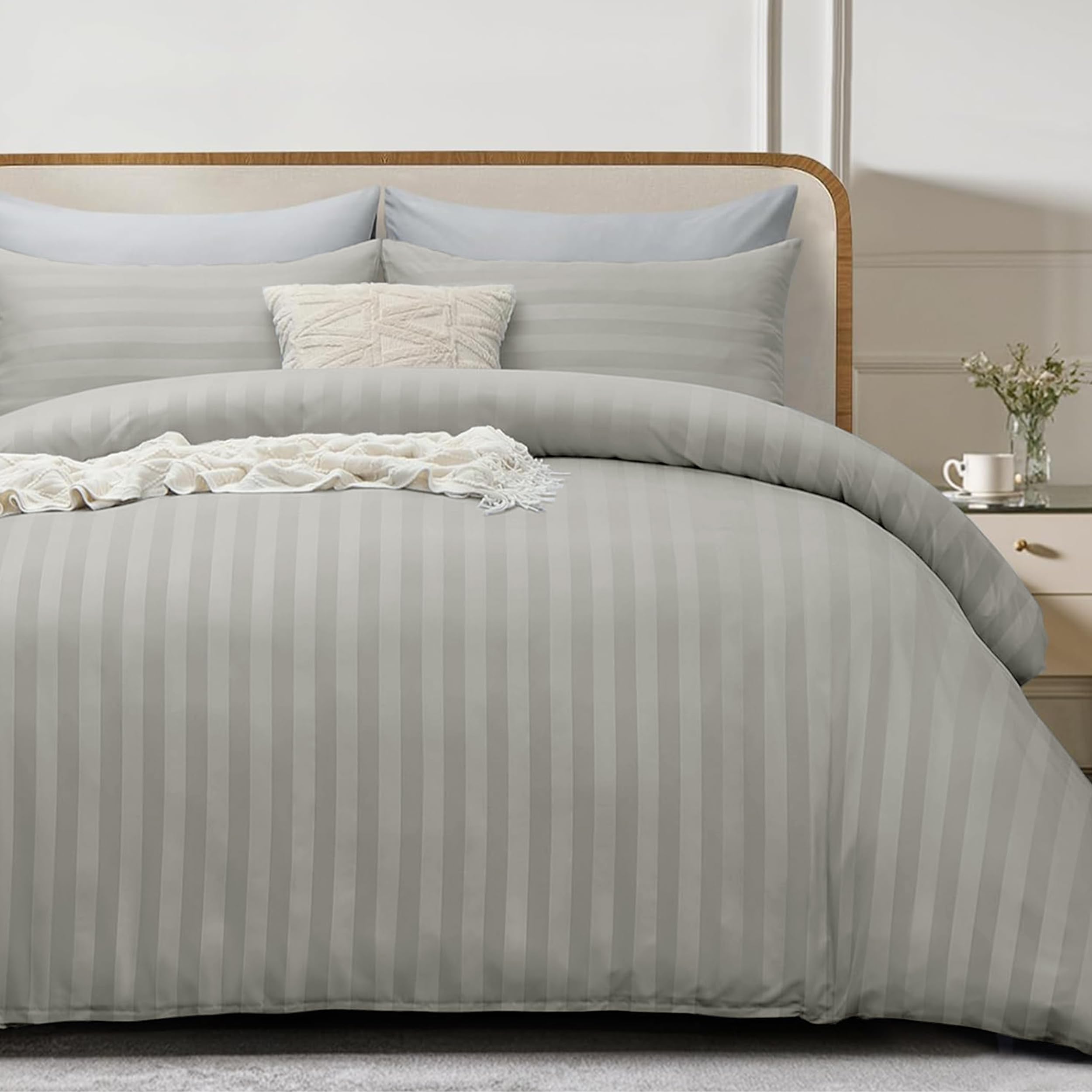 My home store Grey Double Duvet Cover Set 4 Pcs Satin Stripe Duvet Covers Soft Brushed Microfiber Bedding Set including Fitted Sheet 30 CM Deep & 2 Pillowcases - Image 2