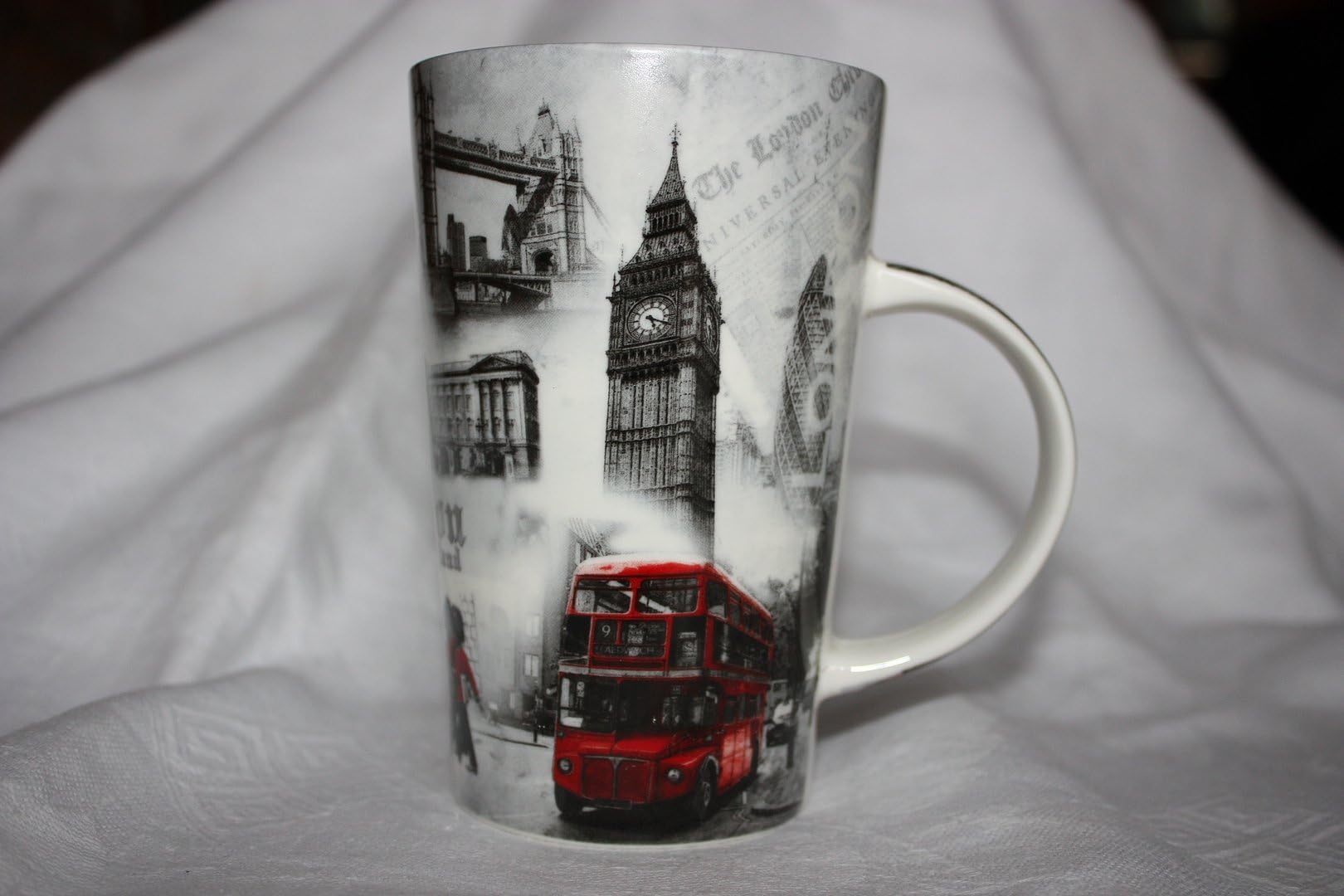 The Leonardo Collection London Latte Mug Boxed for Hot Drinks | Fine China Printed Coffee Cups for Kitchen & Home | Reusable Tea and Coffee Mugs for Every Occasion & All Type of Drinks