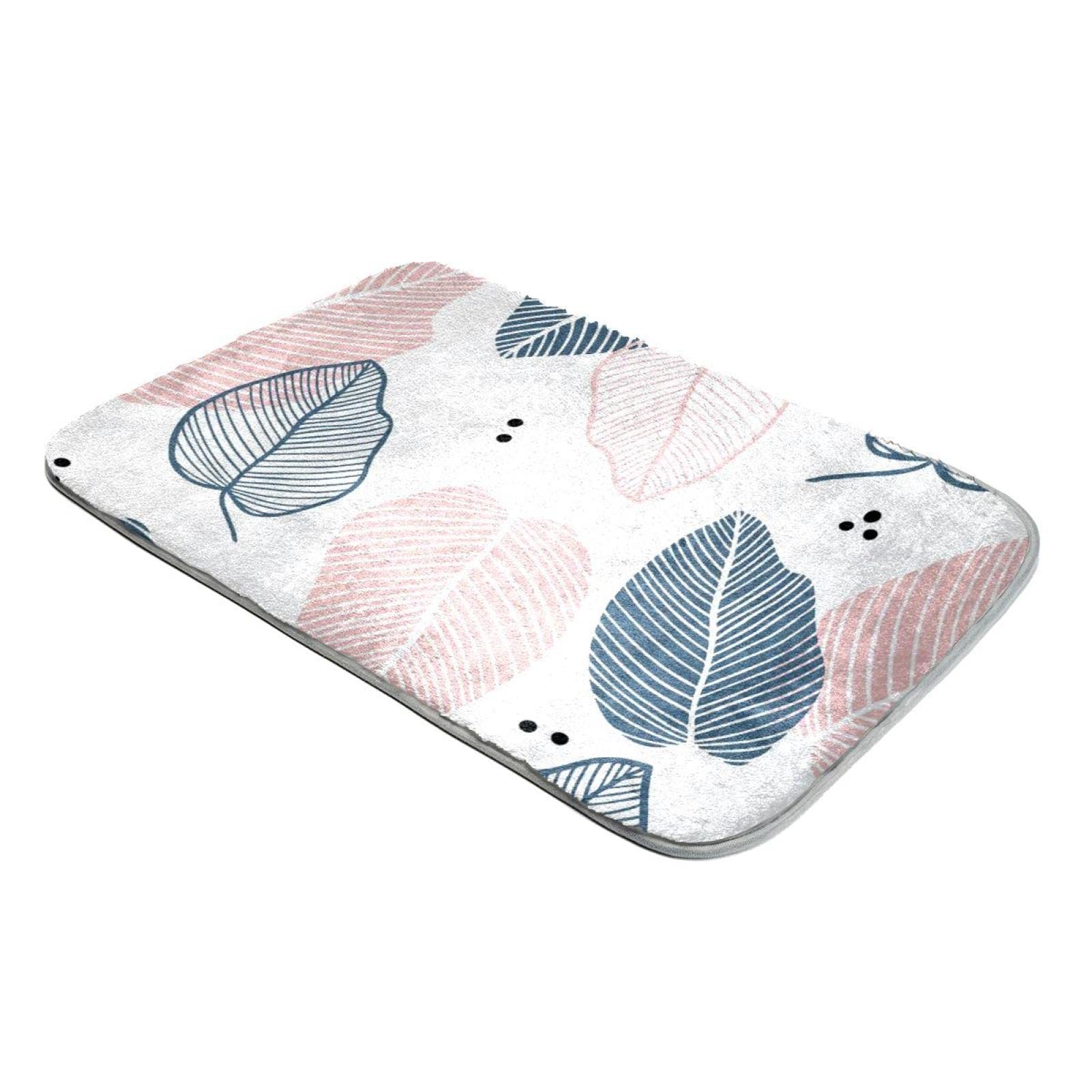 Tapis à poils longs motif feuilles pour créer un nid douillet et poétique chez soi