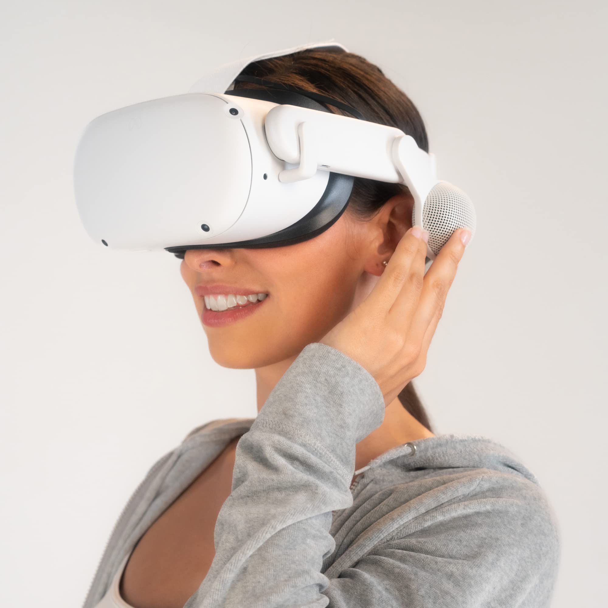 Logitech Chorus VR Off-Ear Headset per Meta Quest 2, progettato per giochi e fitness VR, leggero, audio immersivo all'aperto, flip to mute, passthrough USB-C - Bianco