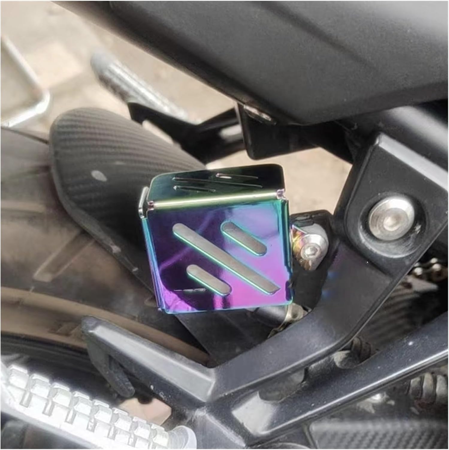 オートバイリアブレーキフルードタンクリザーバーガードプロテクターカバーオイルカップキャップアクセサリーマクボルモンタナ XR5 XR