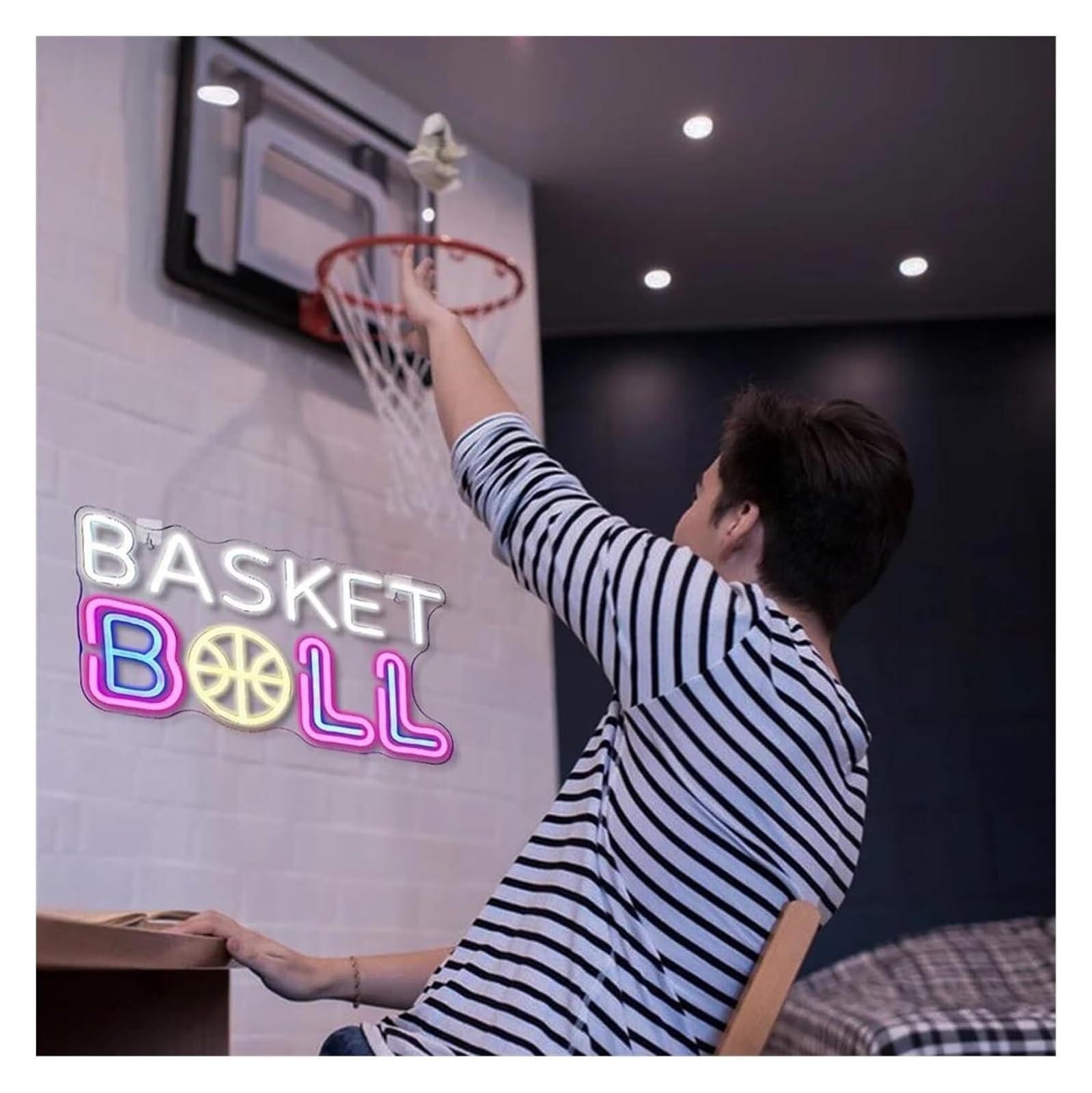 Lampada d'atmosfera rilassante con insegne al neon a forma di basket e pannello lettere