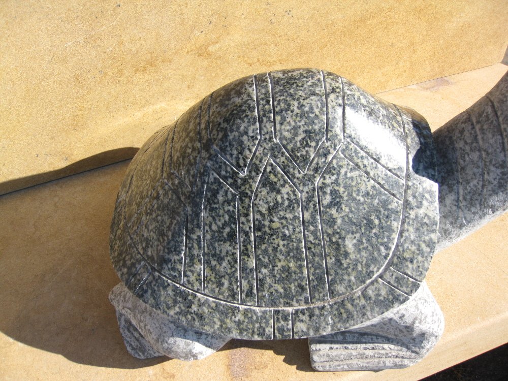 Schildkröte aus Granit Dunkelgrau (40 cm)