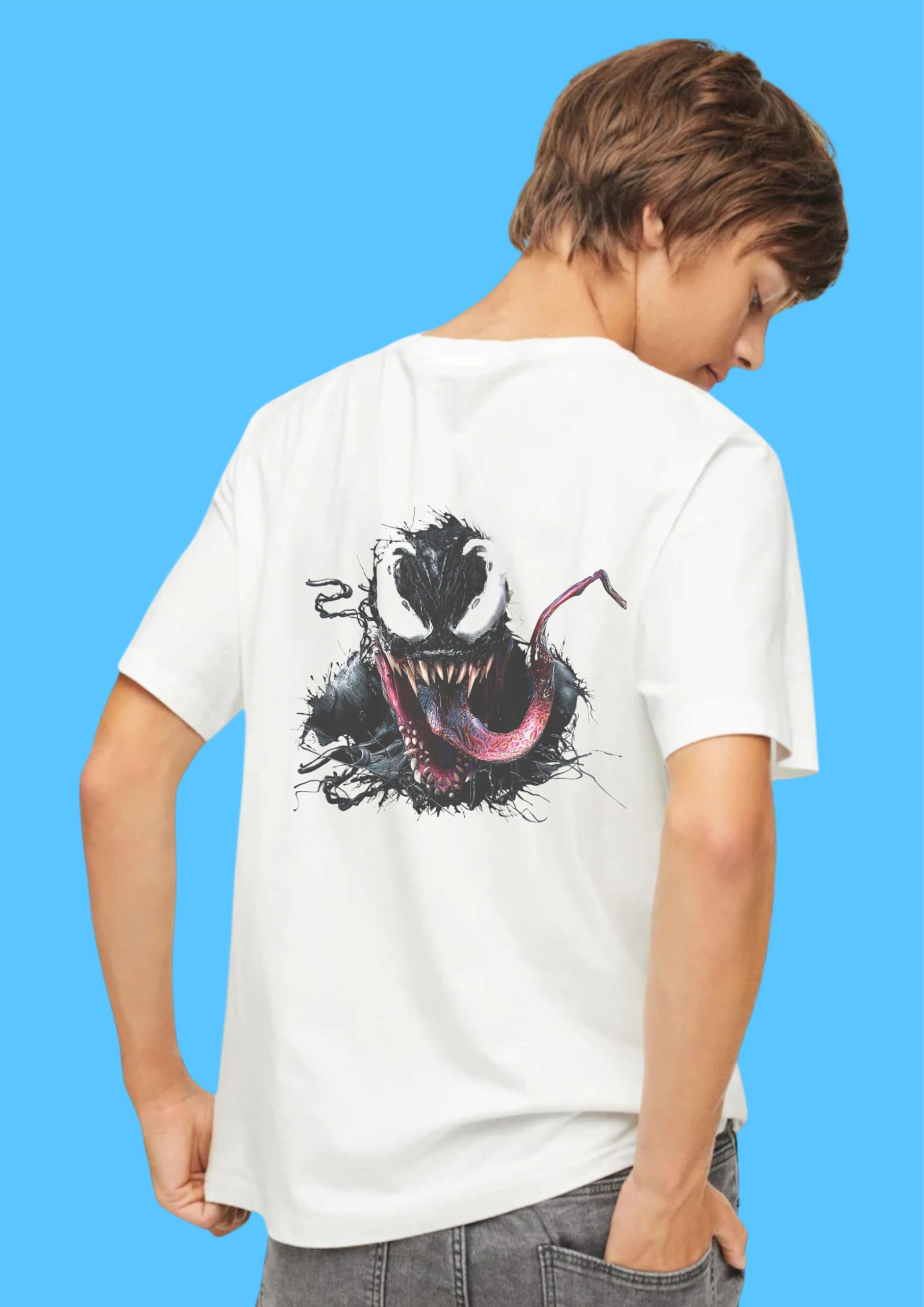 Uniplanet Store Camiseta de mezcla de algodón blanco para niños, cuello redondo, media manga, ajuste regular con estampado Venom Anime en la espalda, elegante camiseta casual para jóvenes fanáticos
