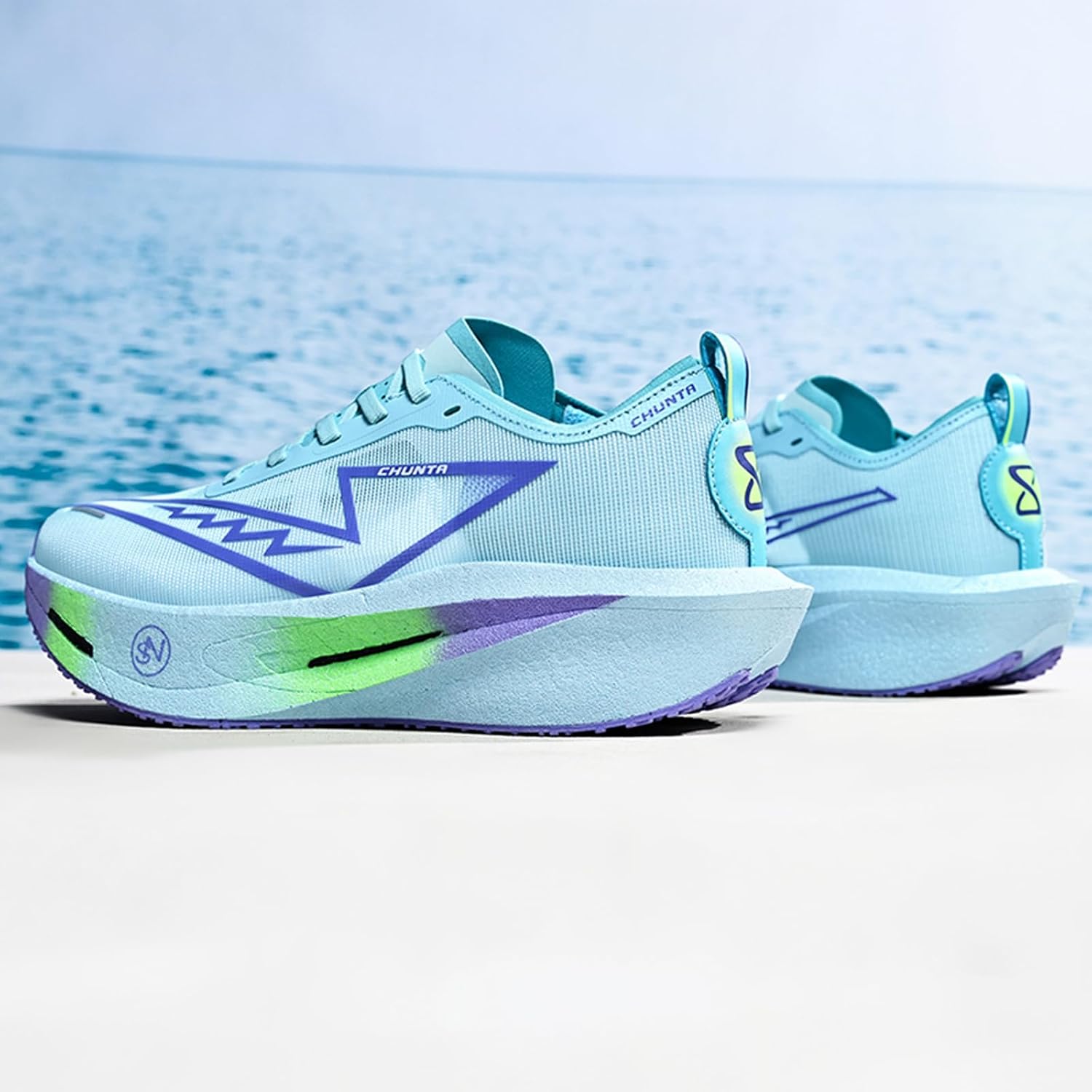Men's Thick-Soled, Non-Slip, Cushioning, Comfortable and Fashionable Sports Shoes with Mesh Laces and Breathable Low-Top Casual Running Shoes Suitable for Fitness, Badminton, and Walking