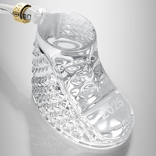 Waterford Adorno personalizado de la primera bota de bebé, edición 2025, adorno de Navidad de cristal grabado personalizado para recién nacidos,