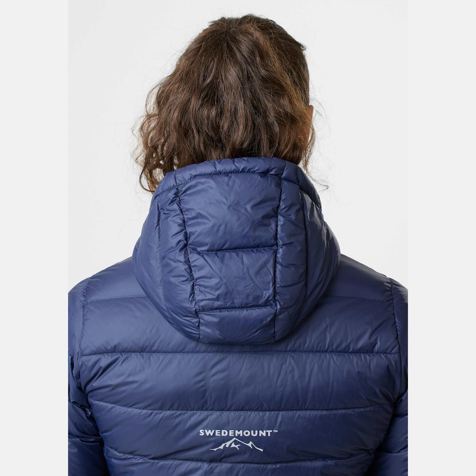 Swedemount Piumino Östersund 2.0 – leggero isolamento comprimibile con cerniera YKK Vislon per escursioni e tempo libero da donna