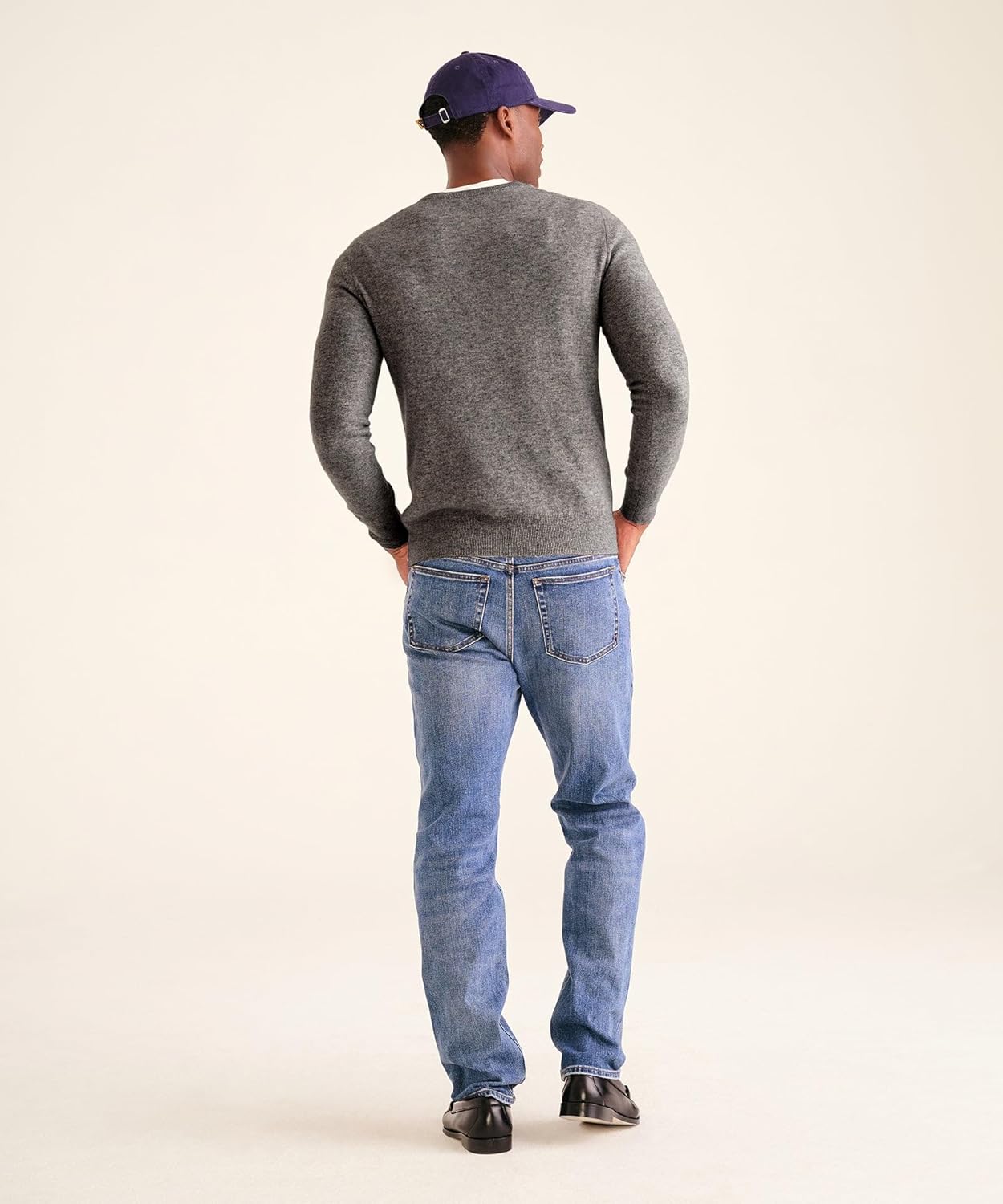 Naadam Men's Original Cashmere V-Neck Sweater - Image 3