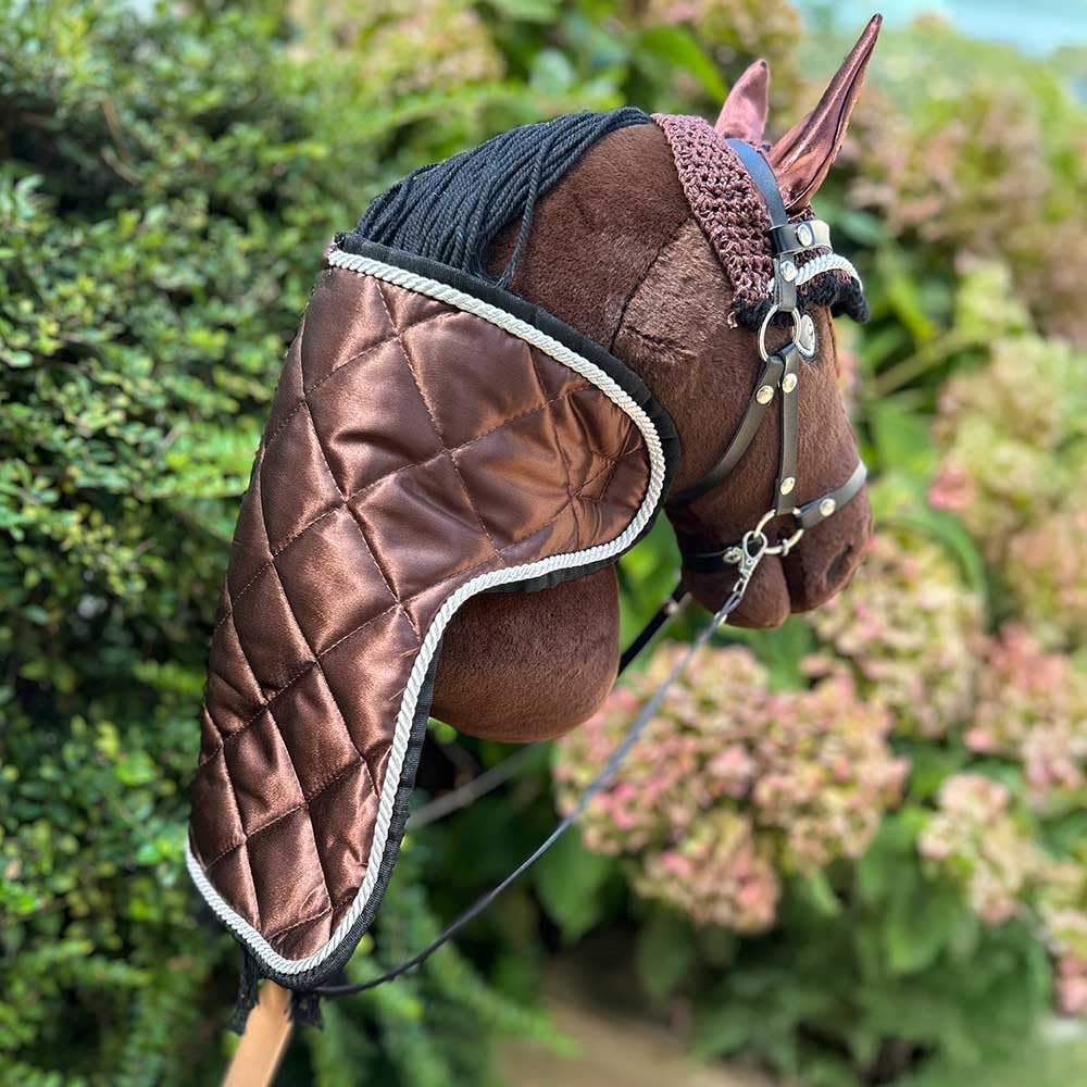Set di accessori marrone cioccolato per Hobby Horse e cavallo stick: cavezza muta con cordino + coperta + berretto anti-mosche