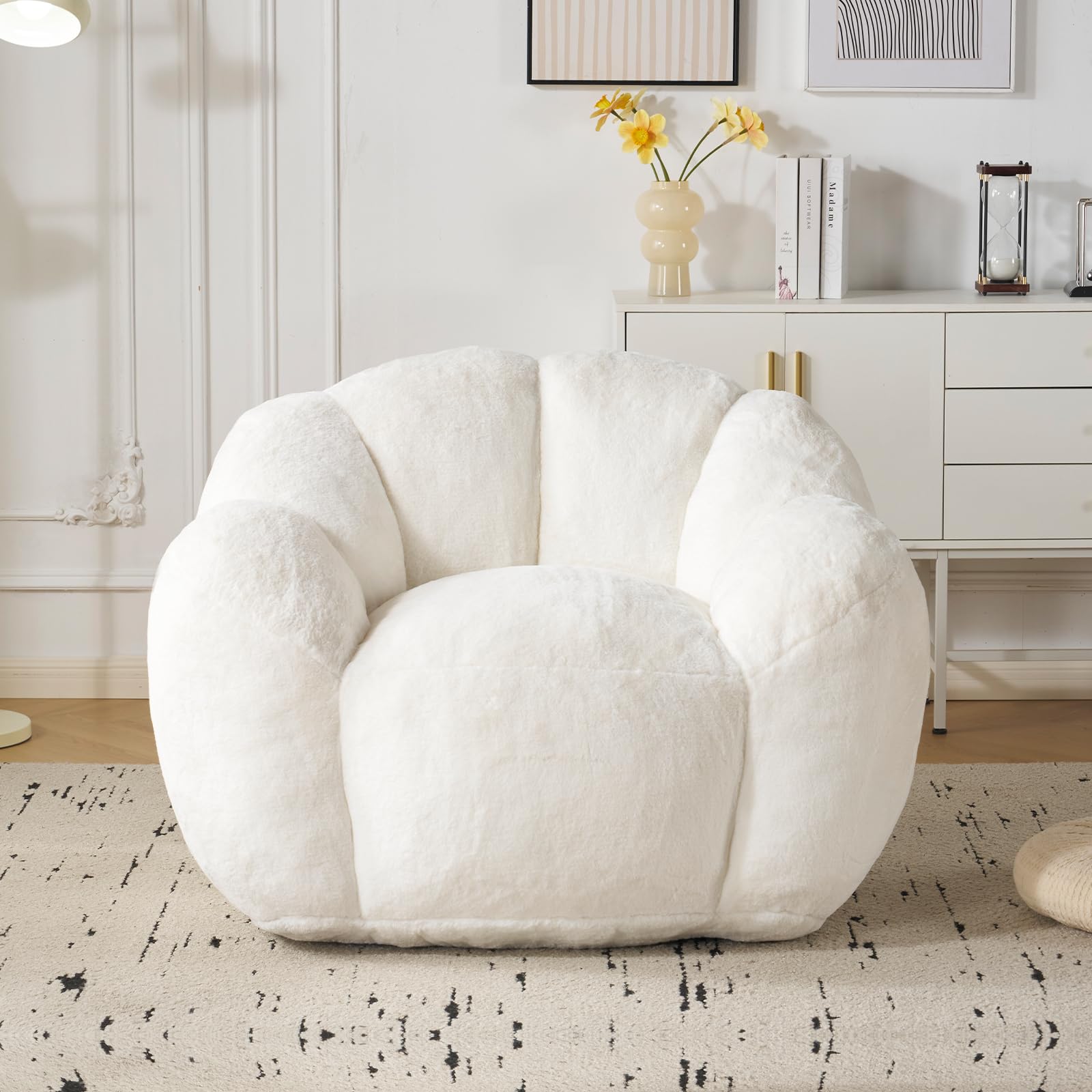 Sitzsack Erwachsene mit Füllung, Petalenförmiger Sitzsack, Großer Bean Bag aus Kunstfell, Bequemer Lounge Sessel, Hochdichter Schaumstoff, Schlafzimmer, Wohnzimmer, Milchweiß