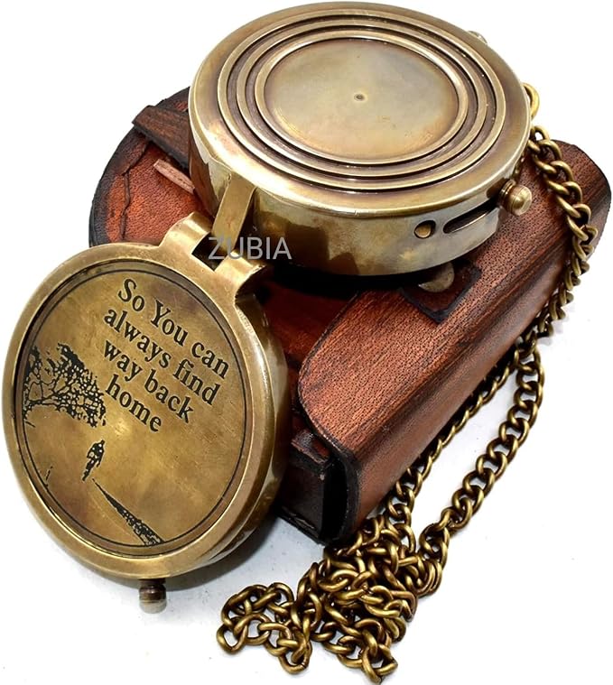 Brújula de bolsillo grabada de latón con funda de cuero miniatura 3