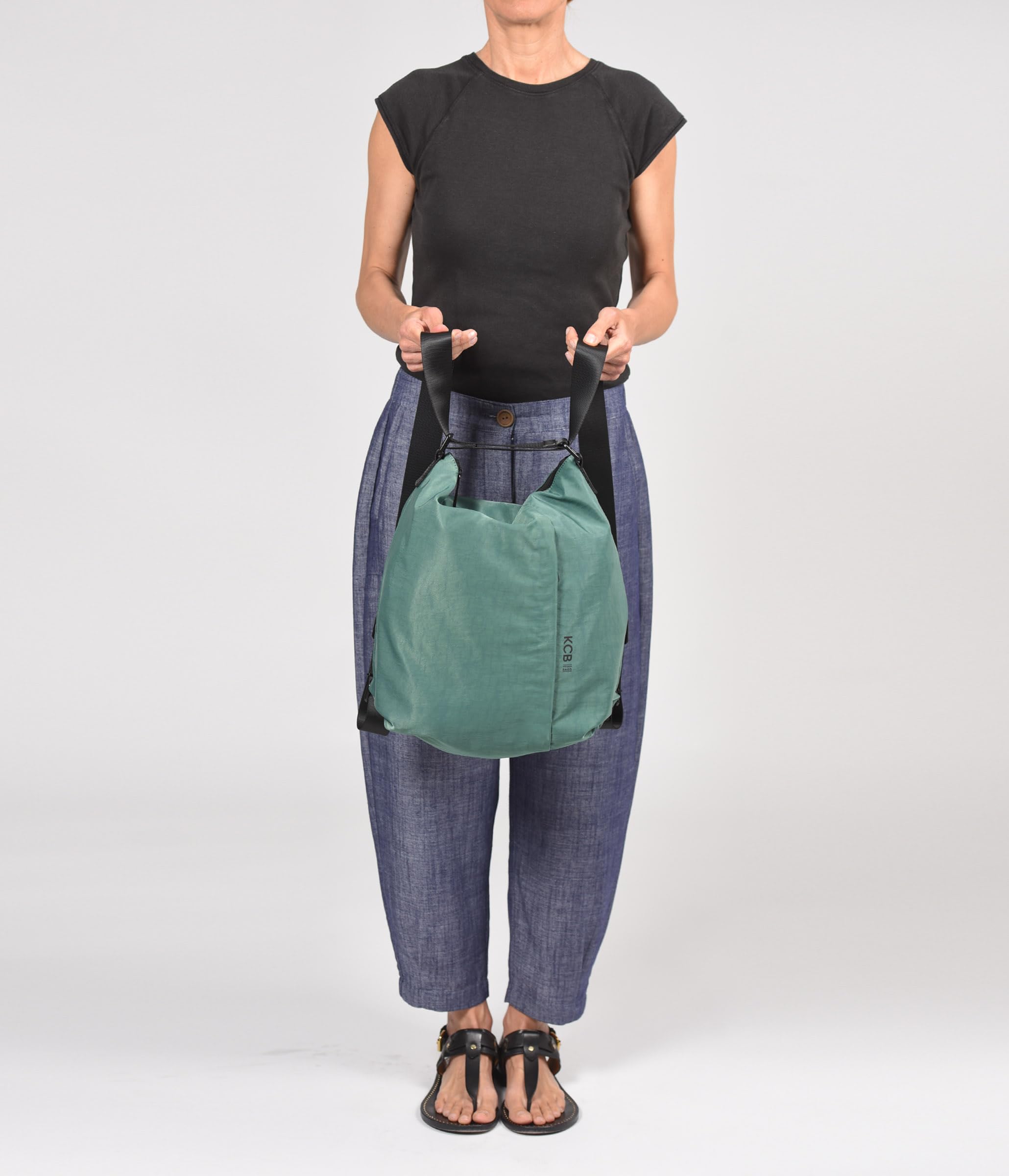 KCB Borsa Zaino Maze | Design convertibile | Tasche pratiche | Regolabile | Comodo per il giorno | 100% Vegano