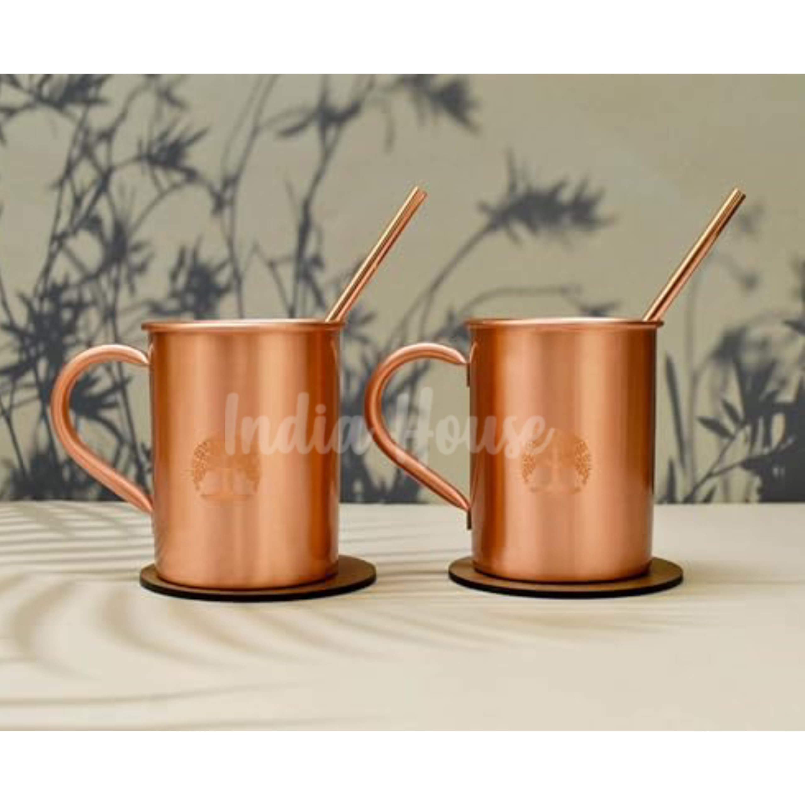 Moscow Mule Copper Mugs – zestaw 4 szklanek z litego miedzi z motywem drzewa, 16 oz, bezpieczne dla żywności i koktajli, zestaw ze słomkami i podstawkami do zimnych napojów, piwa, wini