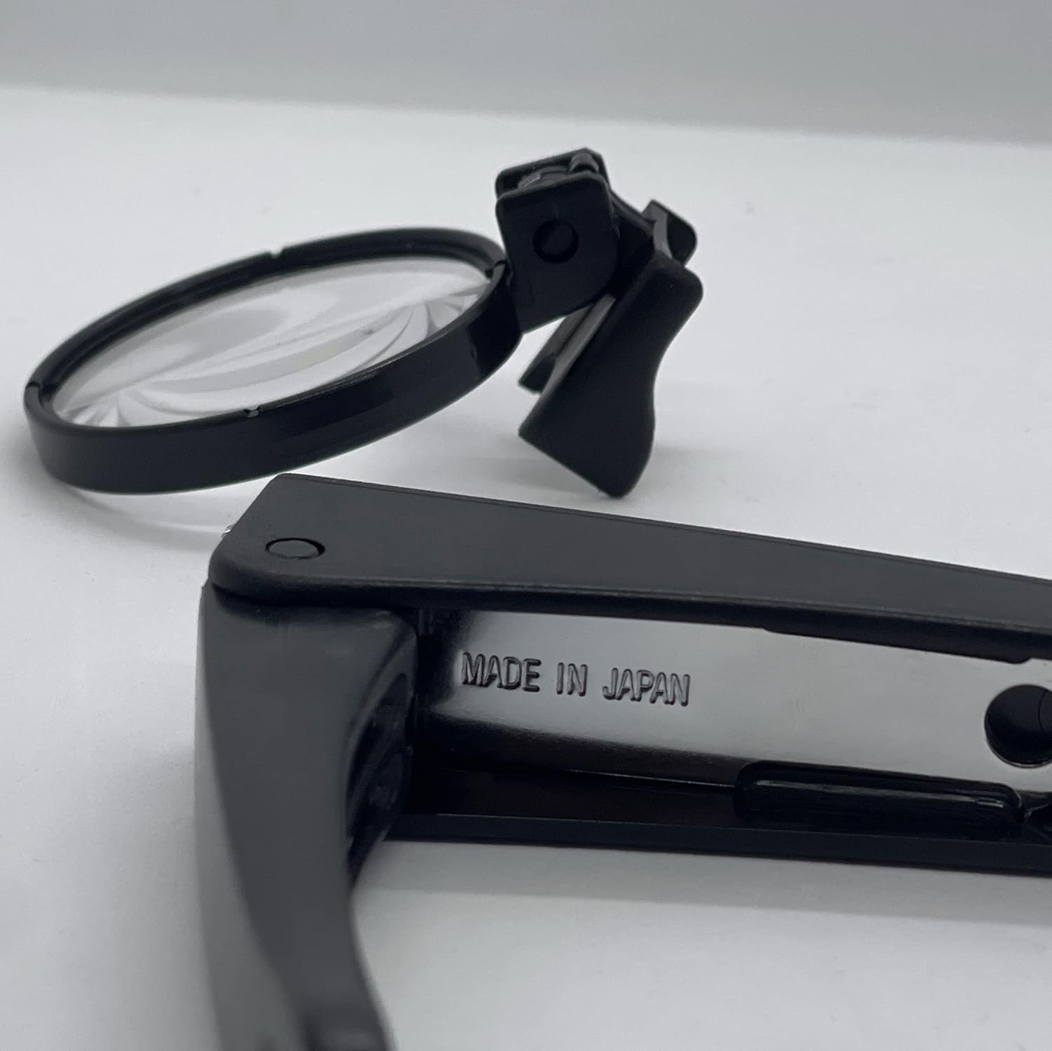 CANARY Japanese Nail Clippers with Magnifying Glass for Senior, Sharp