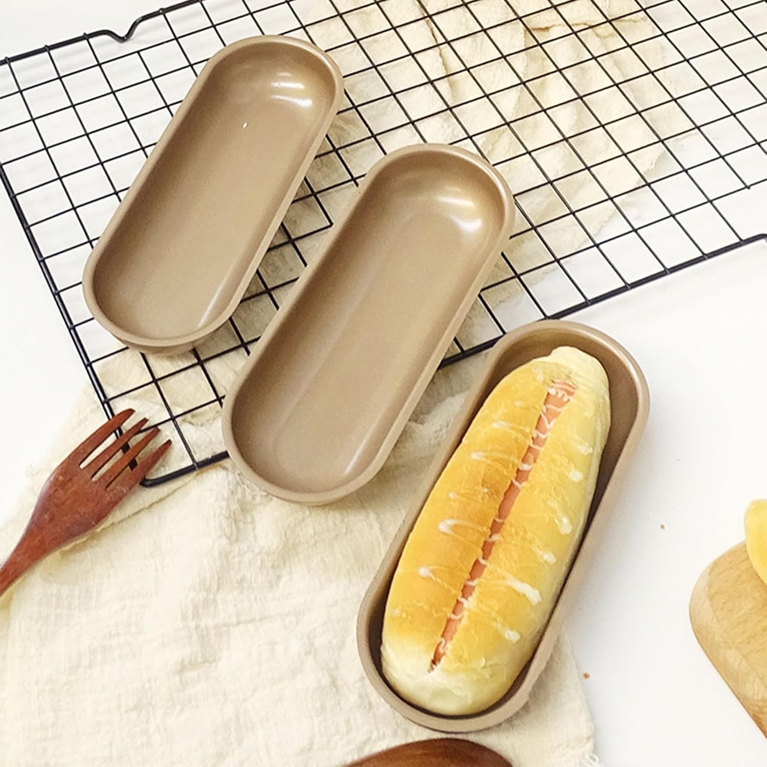 7 Inch Mini Loaf Pan Hot Dog Mold, 4Pcs Non-Stick Carbon Steel Hotdog Loaf Bread Pan Bakeware Set for Oven Baking, Hotdog-shaped Cake Bread Pan - Gold