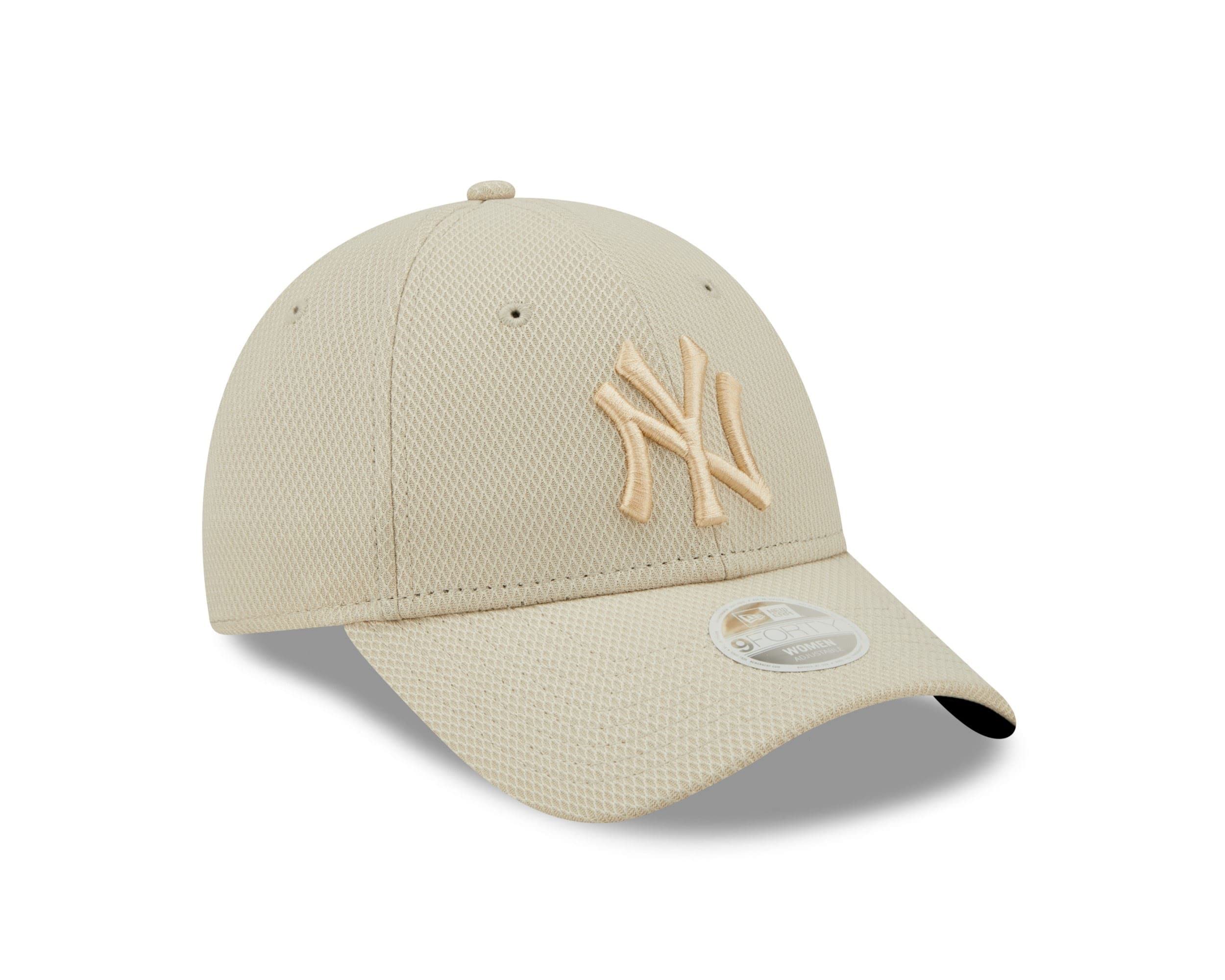 New Era New York Yankees MLB Diamond Era Bright Pink 9Forty Adjustable Women Cap