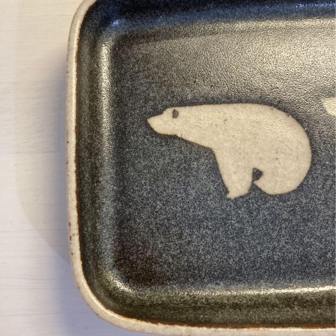 Amazon | 苔色工房 田中遼馬 シロクマプレート | ノーブランド品