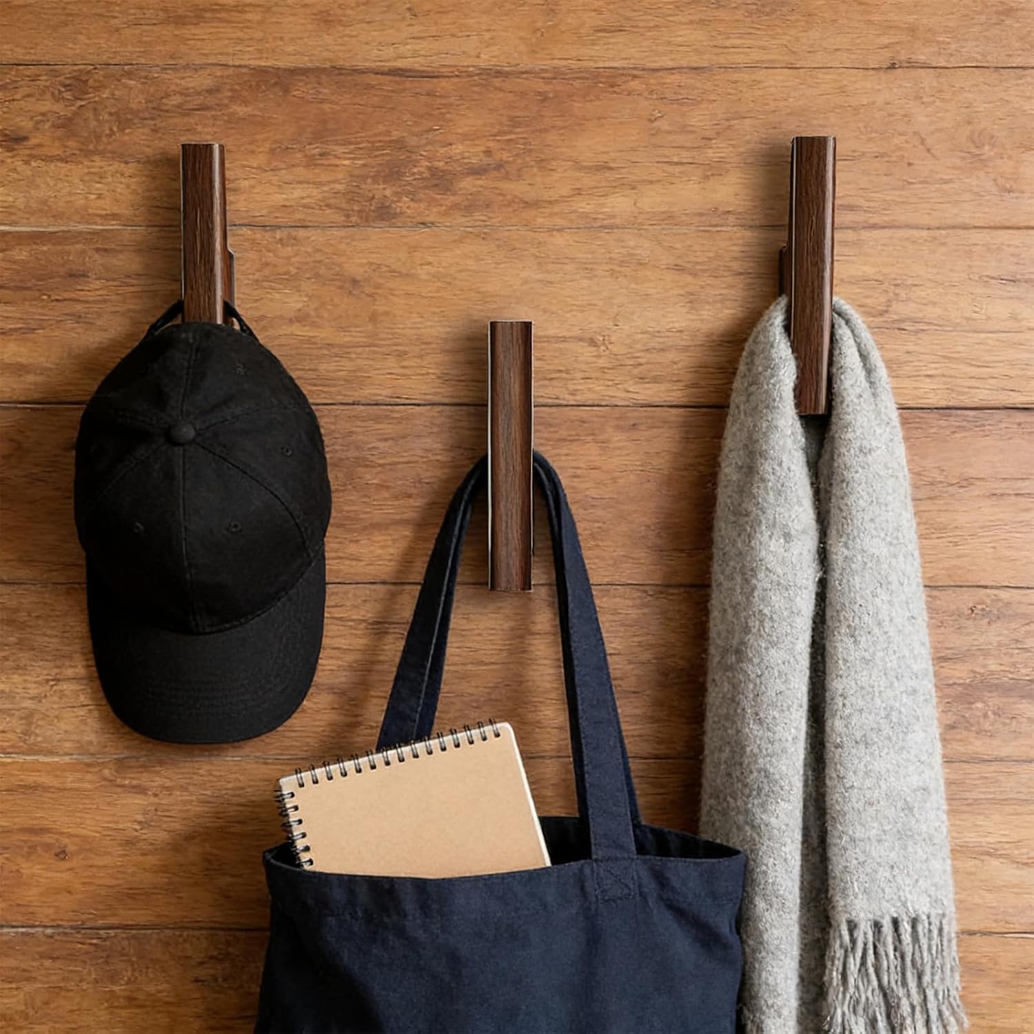 Perchero de Pared de Madera de Nogal, Juego de 4 Ganchos con Diseño de Pájaro, Colgadores Pared Robusto para Recibidor, Baño, Dormitorio, Incluye Accesorios de Montaje