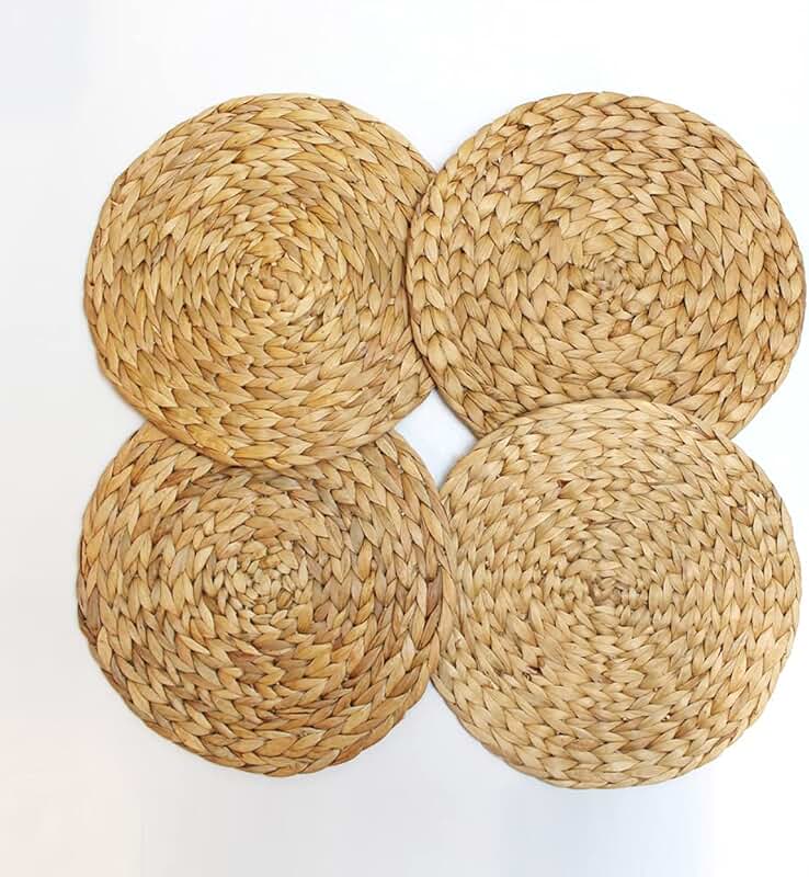 yellow round placemats