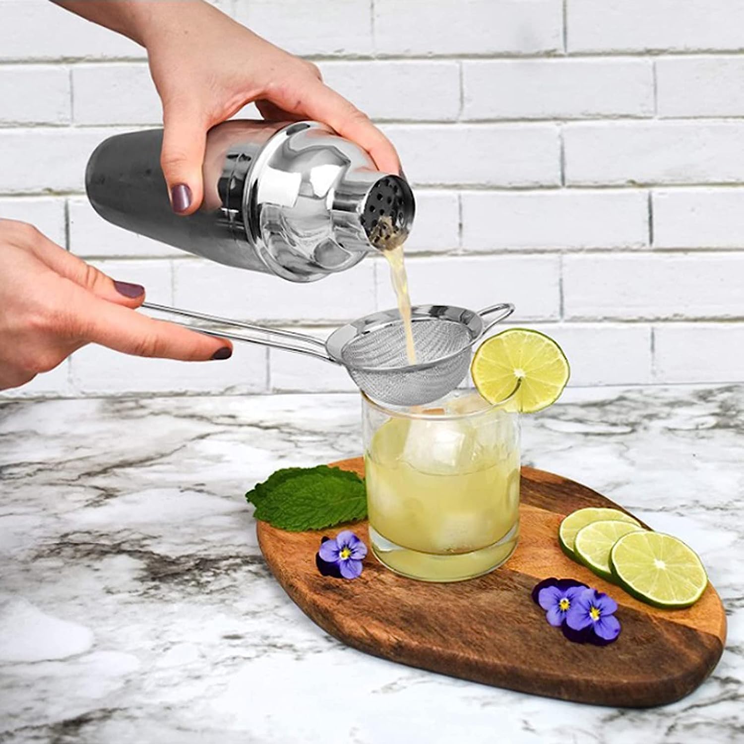 Ensemble de Cocktail Shaker à Cocktail Shaker Kit 11 Pcs Cocktail Shaker Set Barman Kit avec Support en Acier Inoxydable Bar Tool Set pour Home Bar Shaker Cocktail Kit Shaker Cocktail Set(550ml)