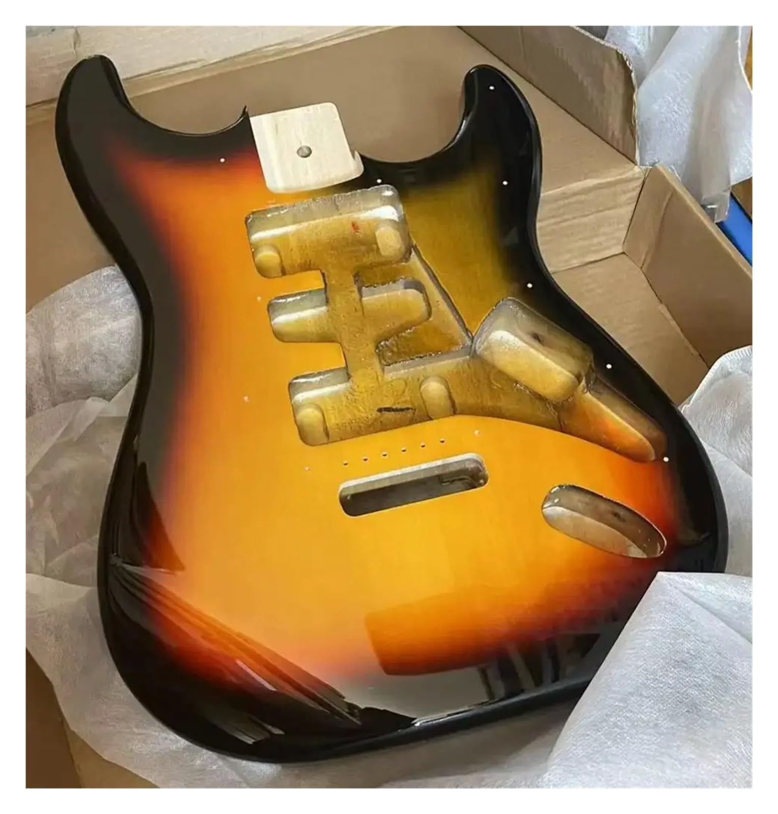Cuerpo de guitarra eléctrica Sunset SSH con acabado brillante, madera de álamo, hermoso color Sunburst, parte de barril, bolsillo de 5,6 cm