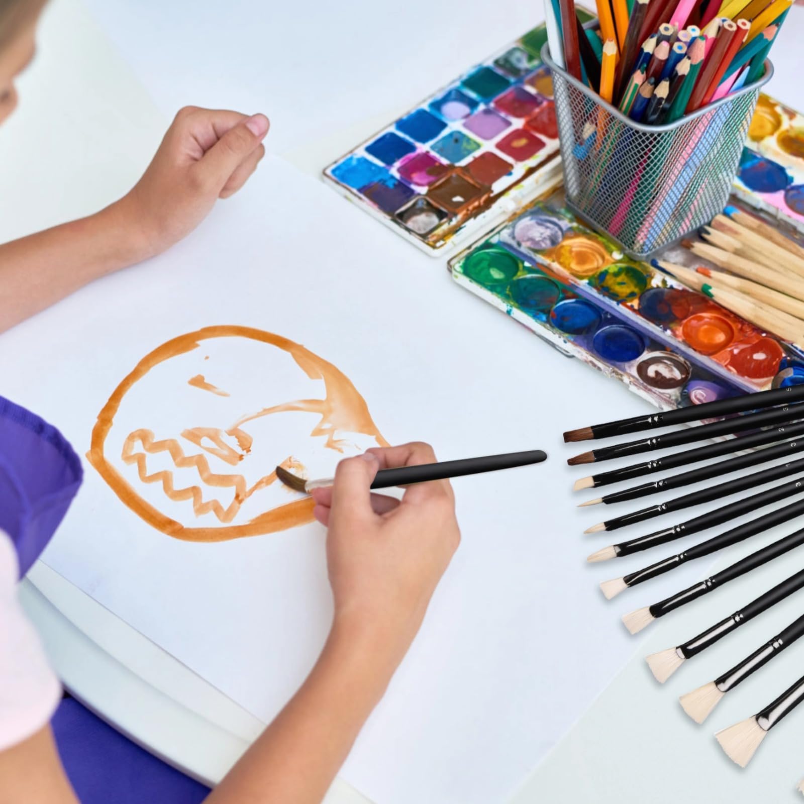 12-teiliges Öl-Pinsel-Set, vielseitige Künstlerpinsel für Öl, Acryl und Aquarell, Schwarze Griffe mit robuster Verarbeitung, für detailreiche Arbeiten, inklusive Aufbewahrungskoffer
