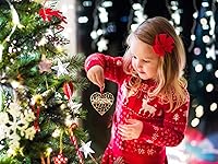 Vista 3 de Love Makes A Family Adoption Ornamento en madera cortada con láser, regalo del día de Gotcha, ideal para la familia o ideas mezcladas, viene en una