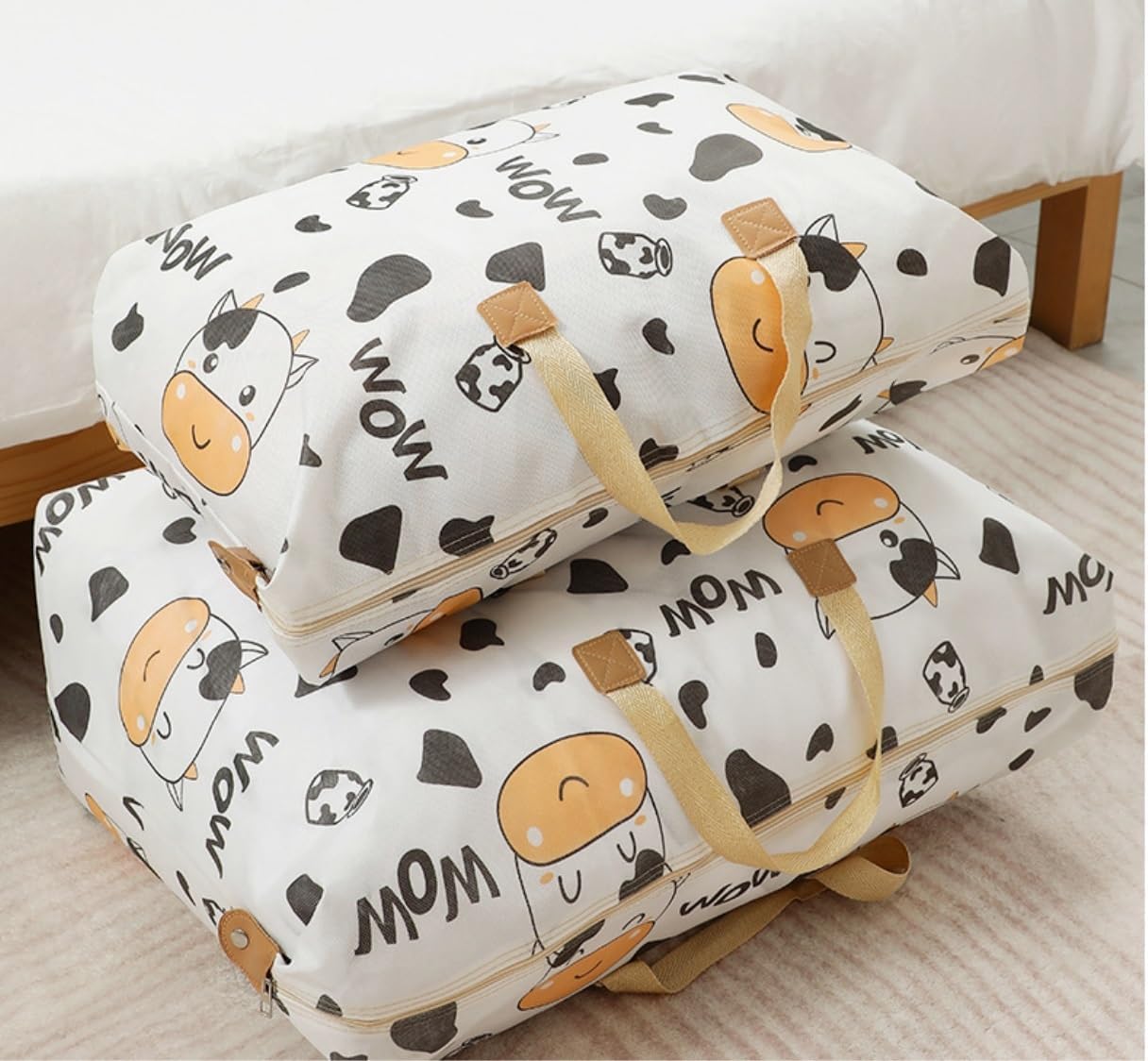 Storage Bag for Clothes Bedding Milk Cow Printed Large Capacity Comforter Storage Bag with Handle Waterproof Closet Clothing Organizer Storage Container(52 * 13 * 39cm)