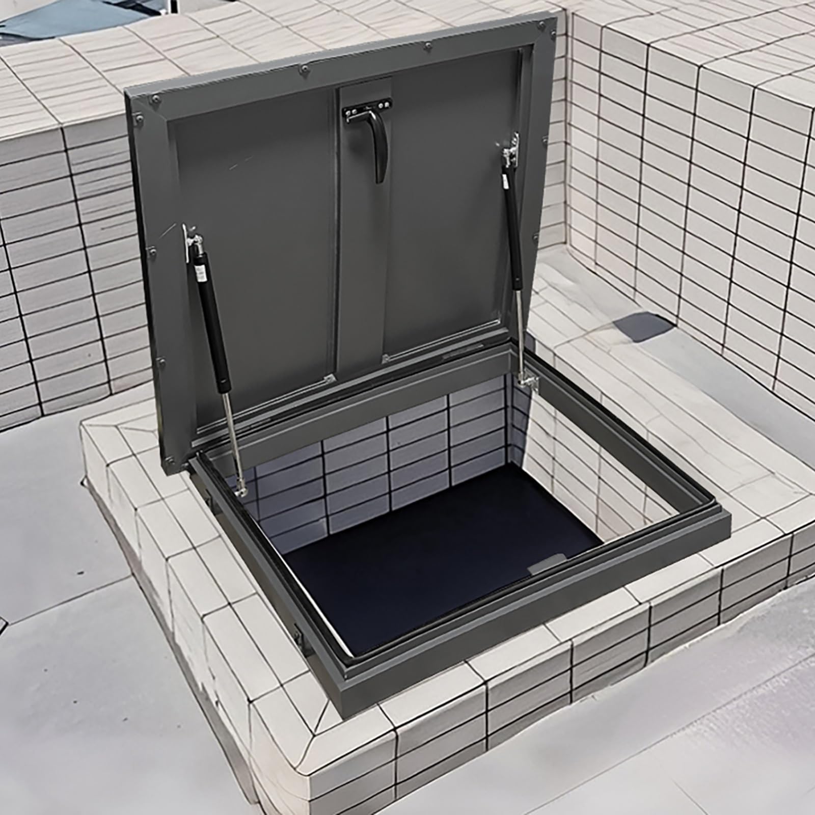 Trappe d'accès de toit robuste facile à ouvrir avec barres de support Porte d'accès scellée pour entrepôts 81 x 81 cm Durable et fiable