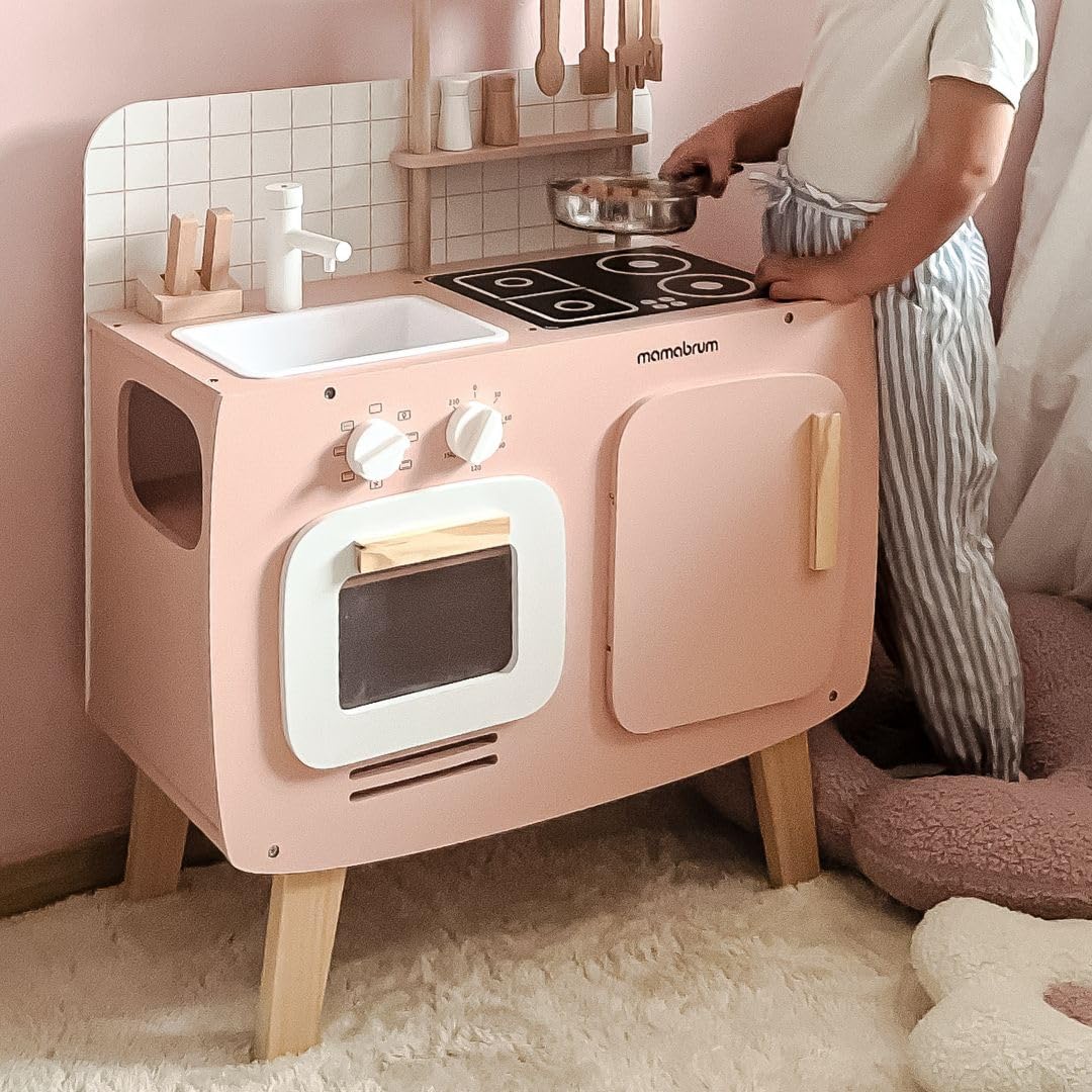 Mamabrum Drewniana Kuchnia dla Dzieci w Stylu Retro z Fartuszkiem, Garnkami i Akcesoriami, Zabawkowa do Zabawy, Pastelowy Róż