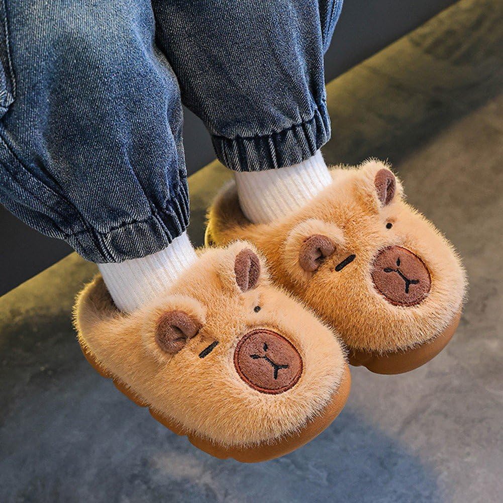 Pantoufles Capybara Mignonnes pour Enfants, Chaudes Moelleuses, pour l'hiver. Pantoufles Antidérapantes À Motif Dessin Animé, Idéales pour Maison, pour Garçons Filles.
