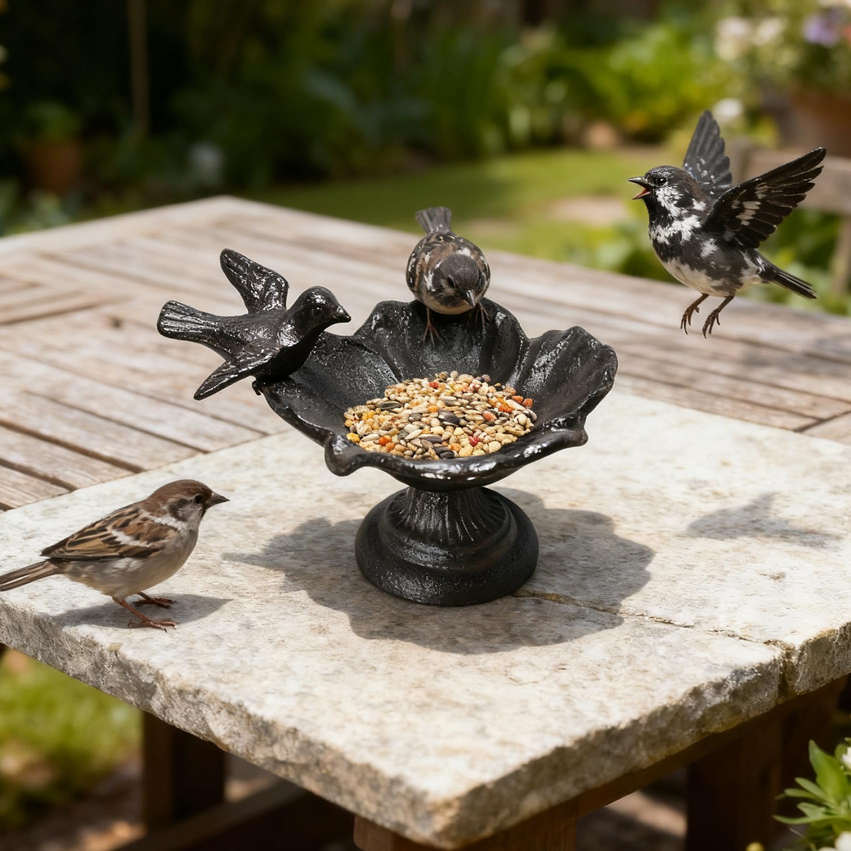 Blütenblattform Gusseisen Vogeltränke Schale - FoyaHome Rostfrei Boden Vogelfutterspender für Draußen, Balkon, Garten & Terrasse Dekoration, Tischplatte Wasserschale