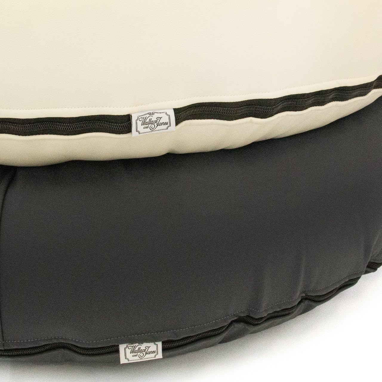 Wallace & Jones | Premium Hundebett Bolton Hundesofa 95x81 cm Hundecouch aus Kunstleder Hundebett für mittelgroße Hunde, verdeckter Zipper, waschbar, rutschfest, Creme-weiß