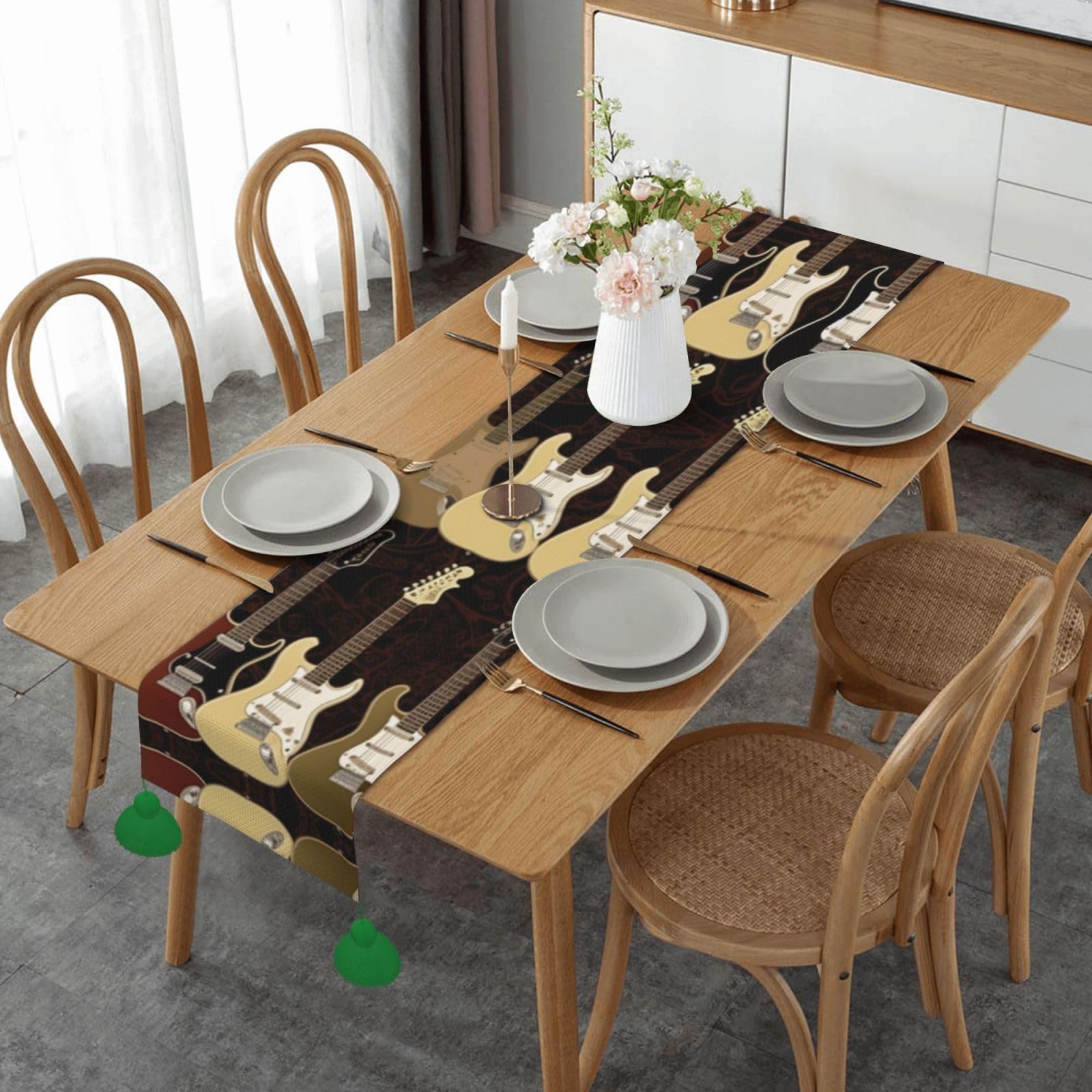 Chemin de table rustique pour vos repas chaleureux au motif guitare