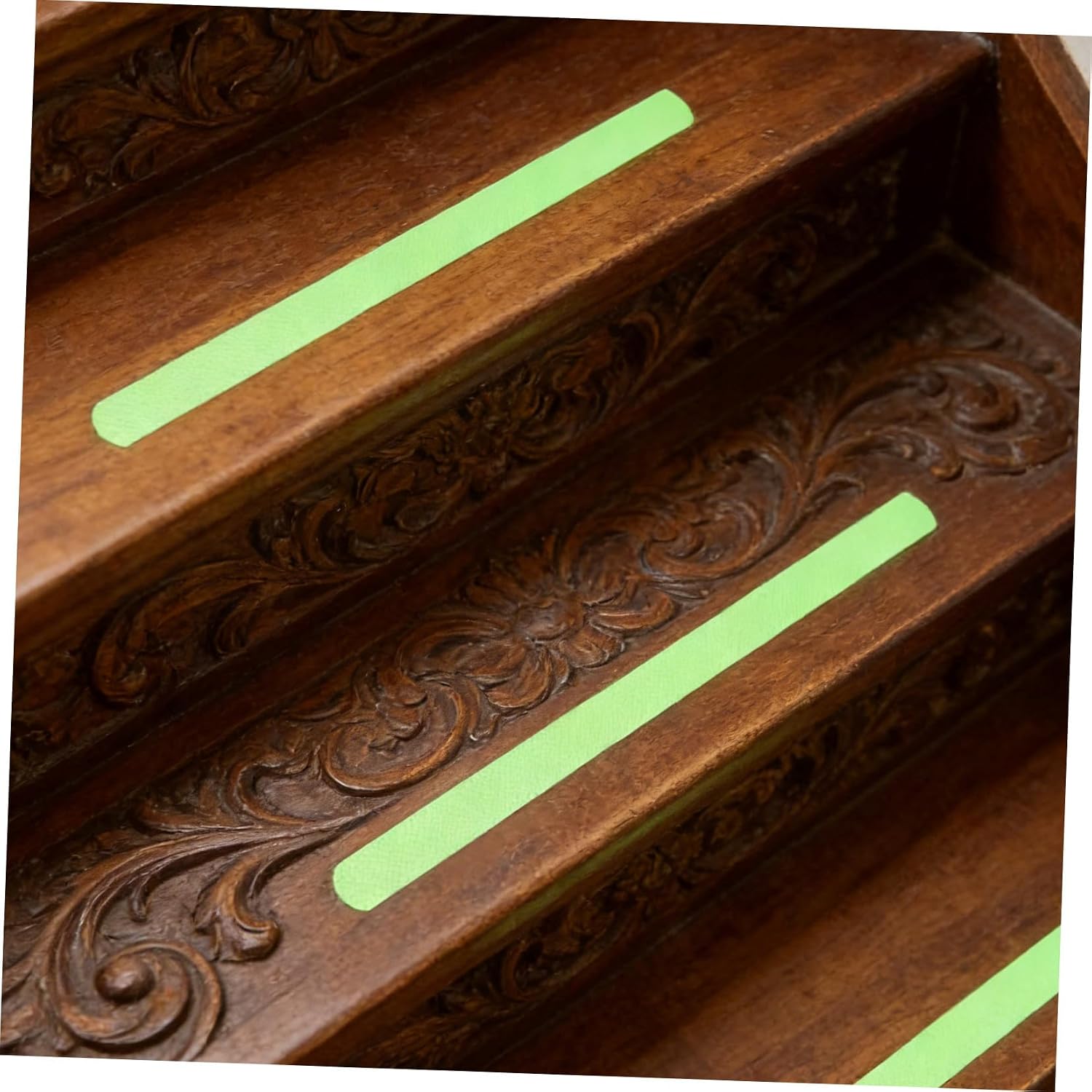 Unomor 24pcs Luminous Peva Anti-skid Tape Strips for Stairs, Reflective Non-slip Safety Grip Adhesive for Indoor Outdoor Use