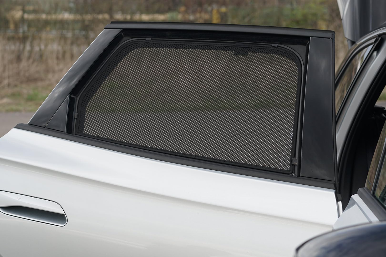 Satz Car Shades (Hintertüren) kompatibel mit Volkswagen ID.7 Tourer 2024- (2-teilig) Passgenaue Sonnenschutzblenden