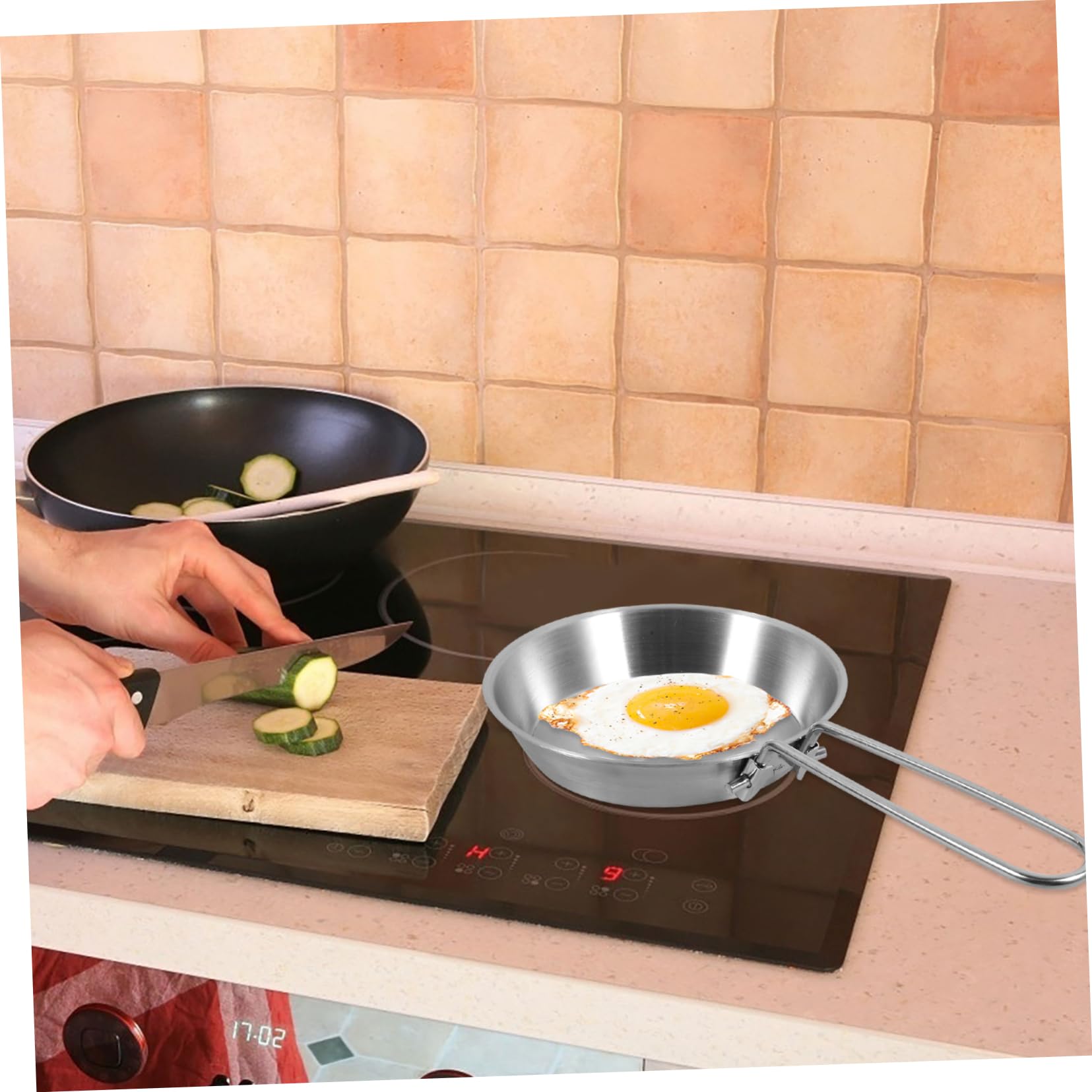 Amazon.co.jp: LALADEFIEE 卵焼き器 卵パンケーキメーカー ステンレス製 折りたたみハンドル 12cm 携帯用フライパン キッチン用品  旅行用調理器具 : ホーム＆キッチン ハンドル付きステンレススチールフライパン卵フライパンIHパンスキレットキッチン調理器具卵パンケーキクレープ用12CM (Color