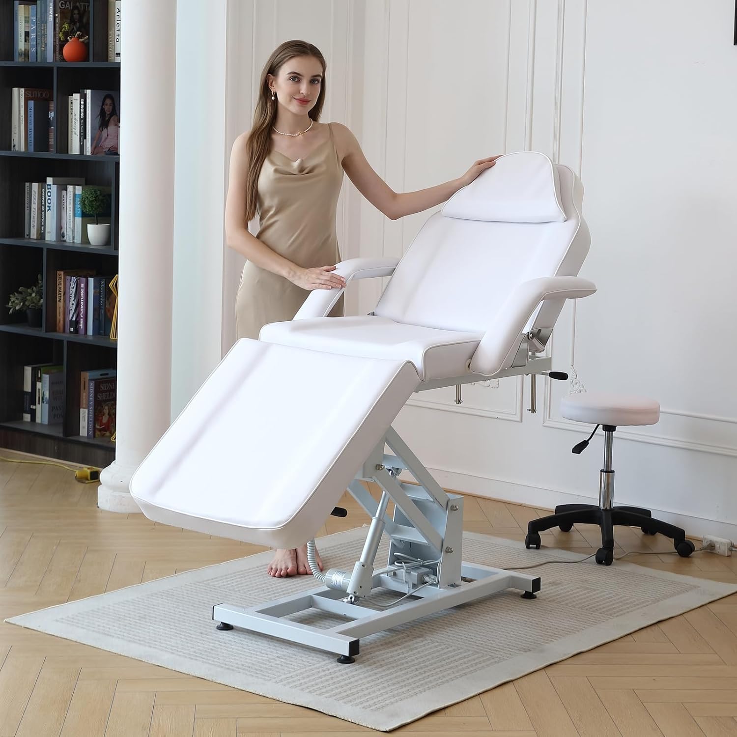 KernGut Elektrischer Massagetisch Schönheitsbett mit Hocker Verstellbares 3-Abschnitts Massagebett Salon Tattoo Gesichts SPA Liegestuhl Elektrische Massage Abnehmbare Armlehnen Kopfstütze (Weiß)
