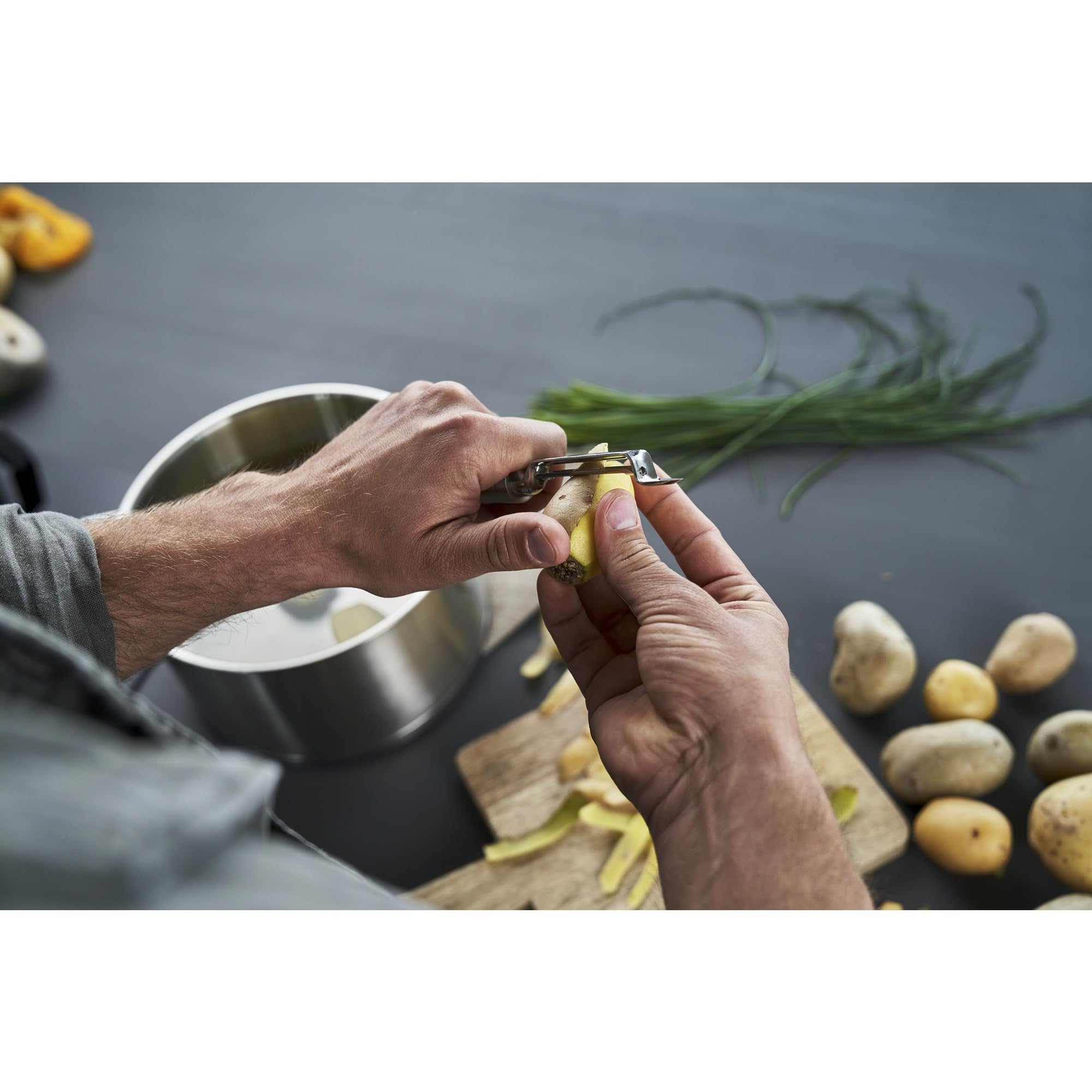 ZWILLING Pro Swivel Peeler