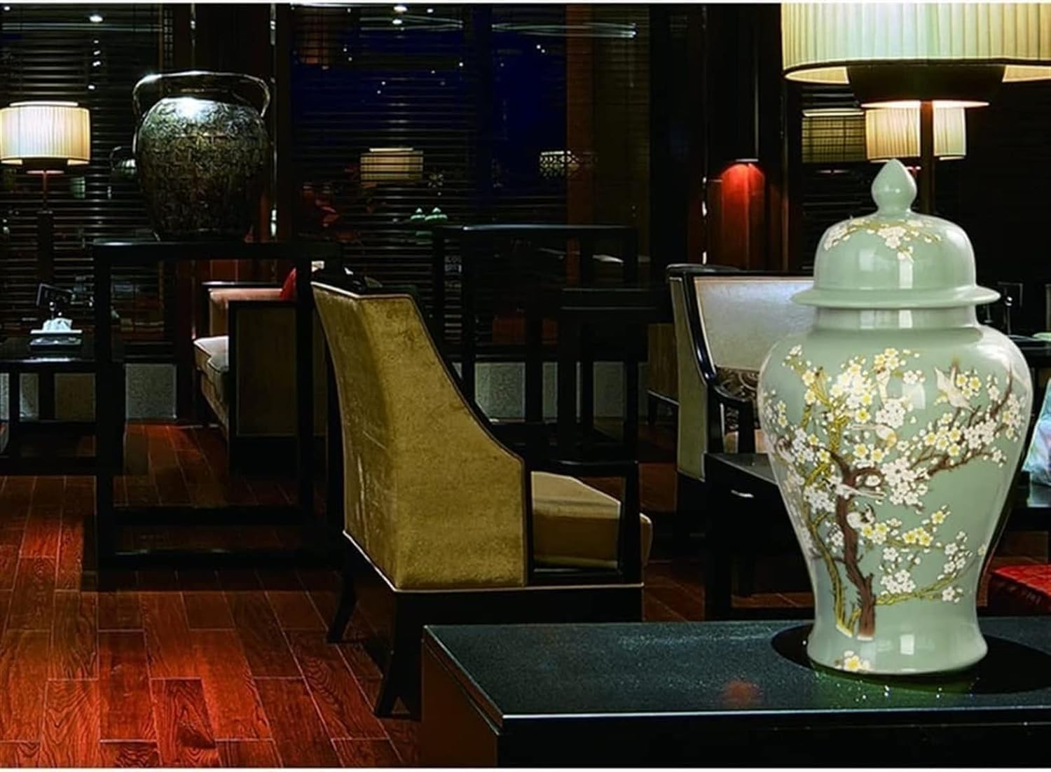ELEFOCUS Porcelain Ginger Jar,Green Ceramic Ginger Jar with Lid, Plum Blossom Pattern Temple Jar Decorative Vase(Size:Small,Color:Green)